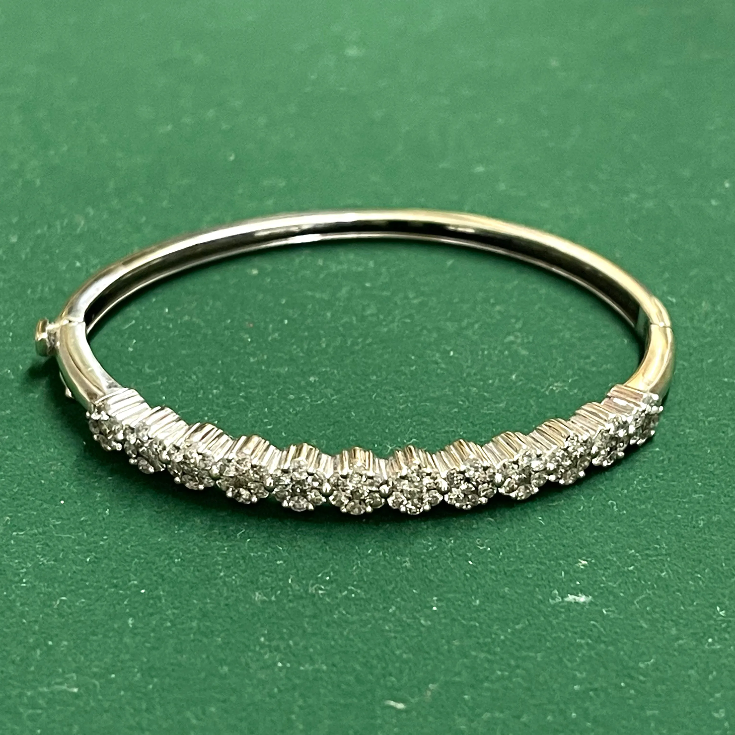 1.68 CT DIAMONDS LADIES BRACELET 18K WHITE GOLD SETTING - $10K APR w/ CoA!!