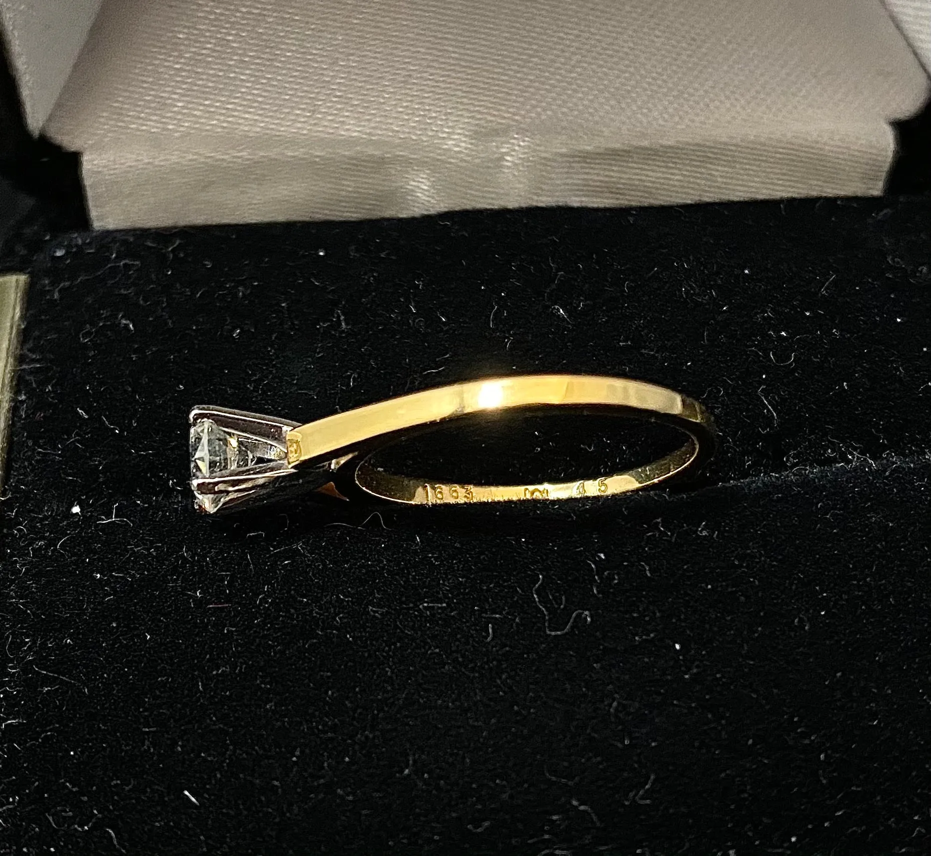 18K Yellow Gold/Platinum & Diamond Solitaire Engagement Ring - $10K Appraisal Value W/ CoA! }