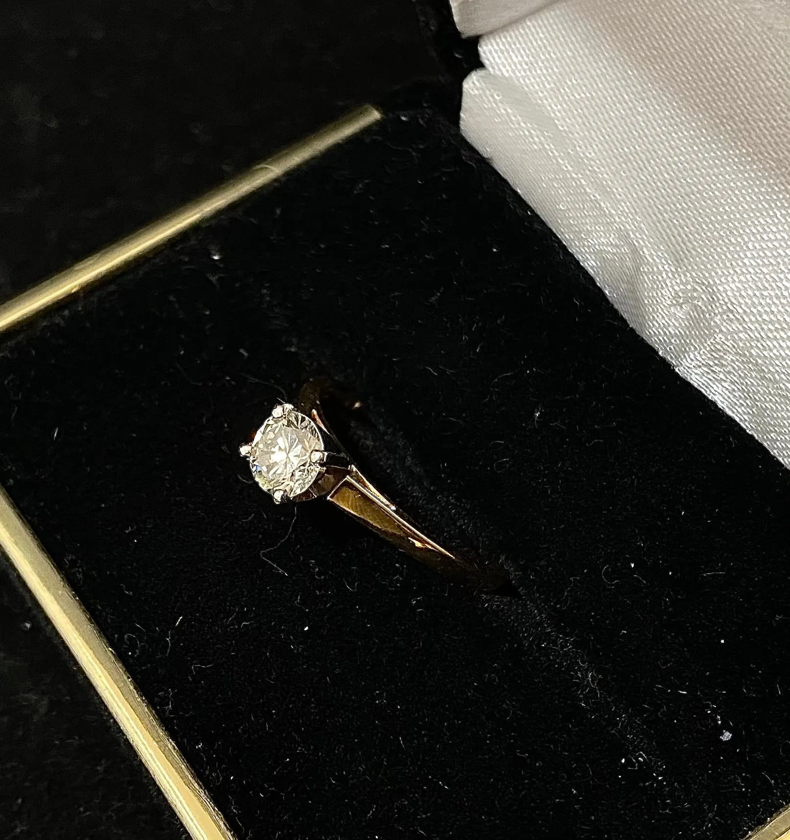 18K Yellow Gold/Platinum & Diamond Solitaire Engagement Ring - $10K Appraisal Value W/ CoA! }