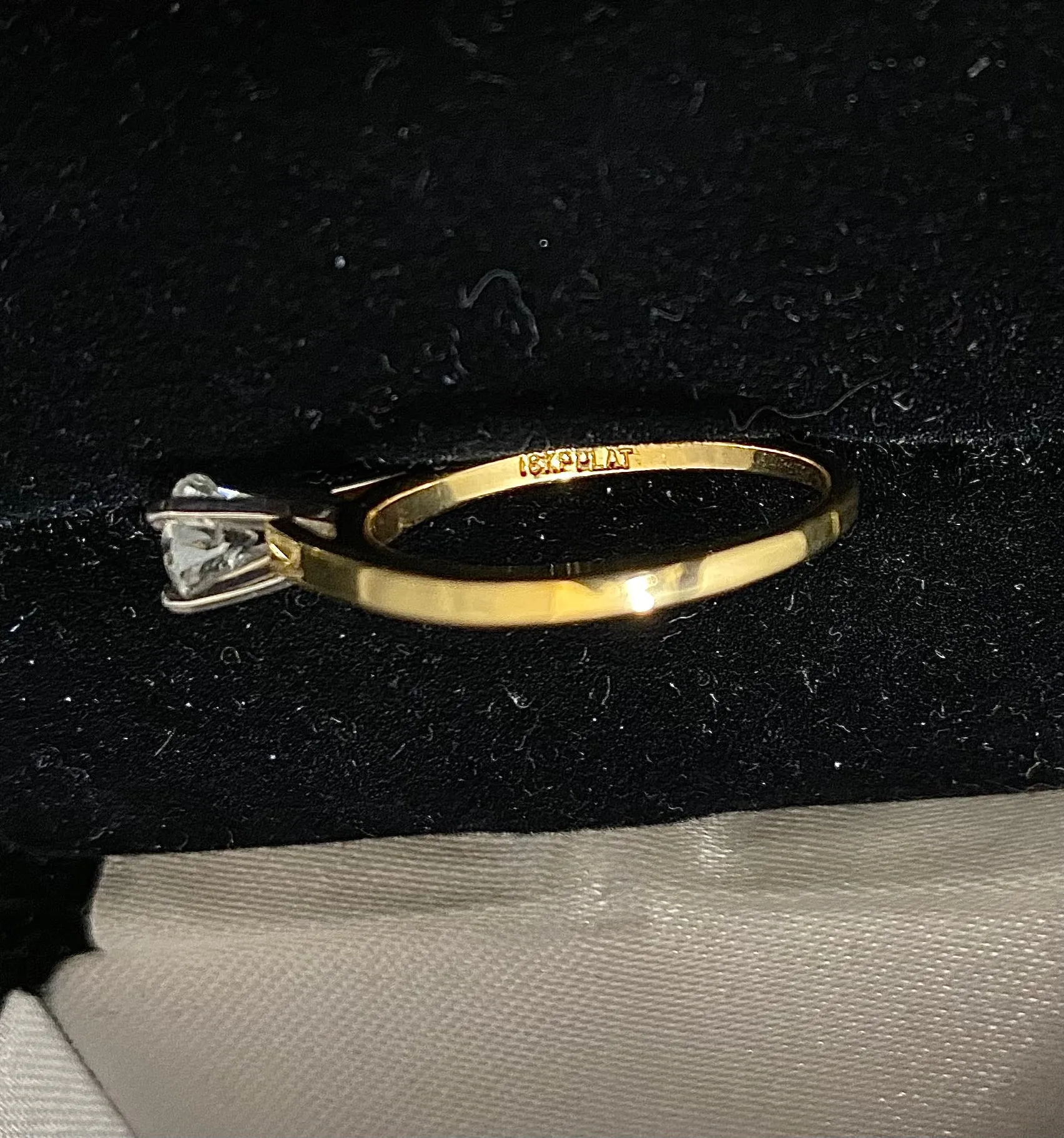 18K Yellow Gold/Platinum & Diamond Solitaire Engagement Ring - $10K Appraisal Value W/ CoA! }