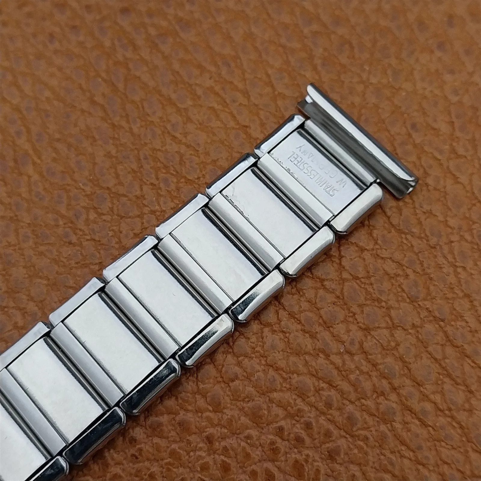 18mm 17mm German Wire Lug Stainless Steel Stretch Unused 1960s Watch Band