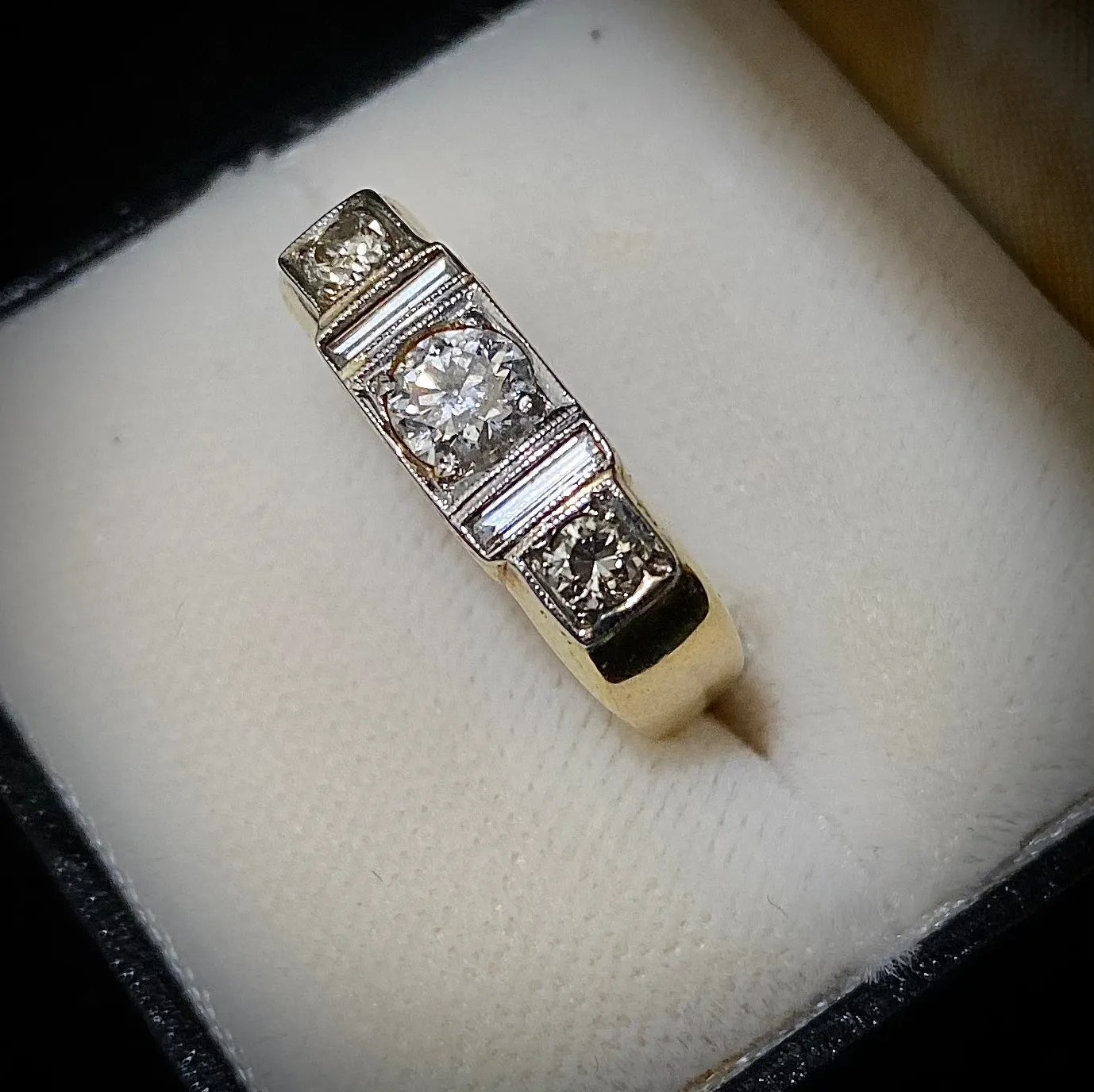 1930’s Antique Design 18K Yellow Gold Diamonds Flat top Ring - $15K Appraisal Value w/ CoA! }