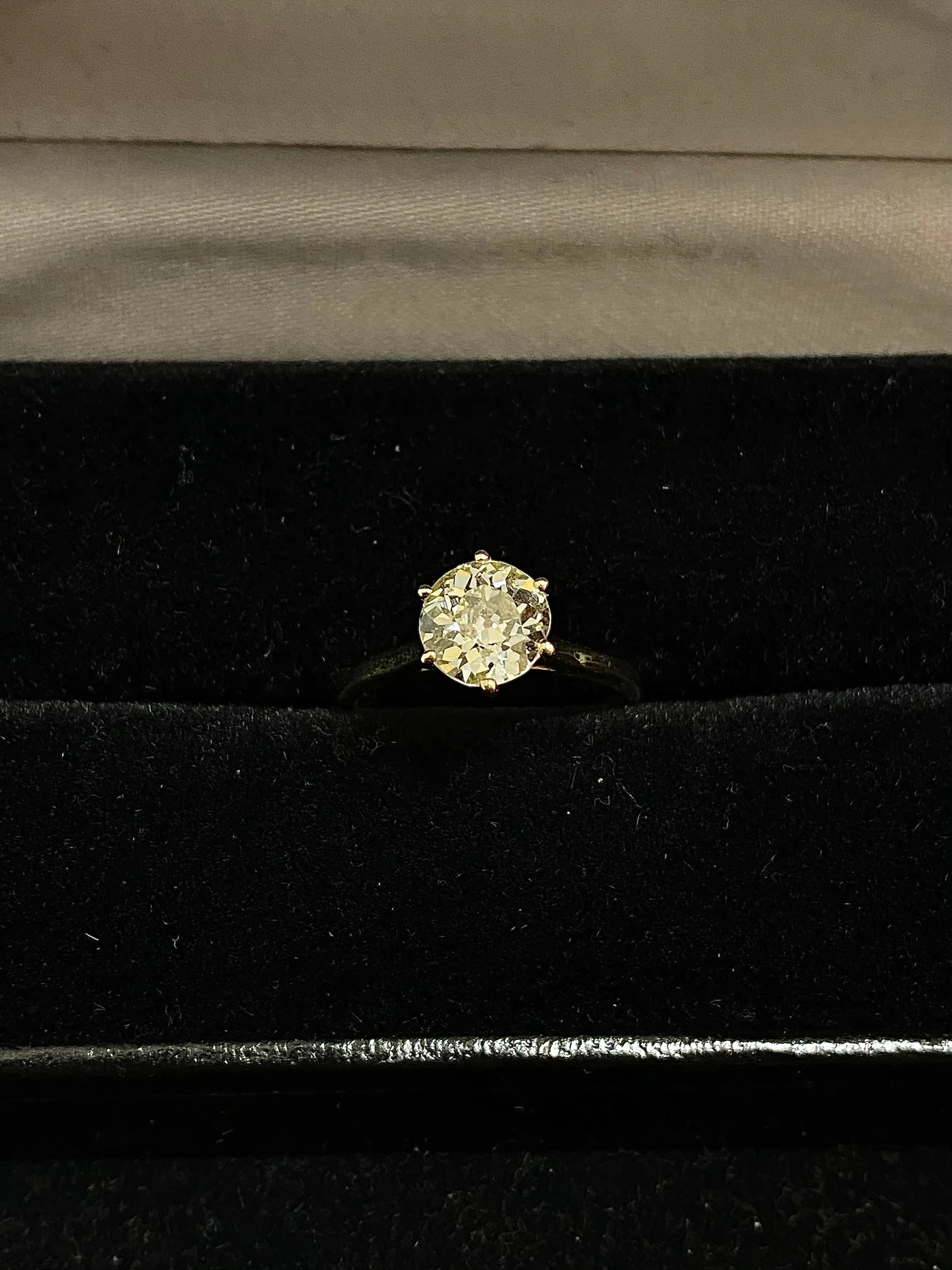 1930's Antique Design Solid Yellow Gold Diamond Solitaire Engagement Ring - $20K Appraisal Value w/CoA}