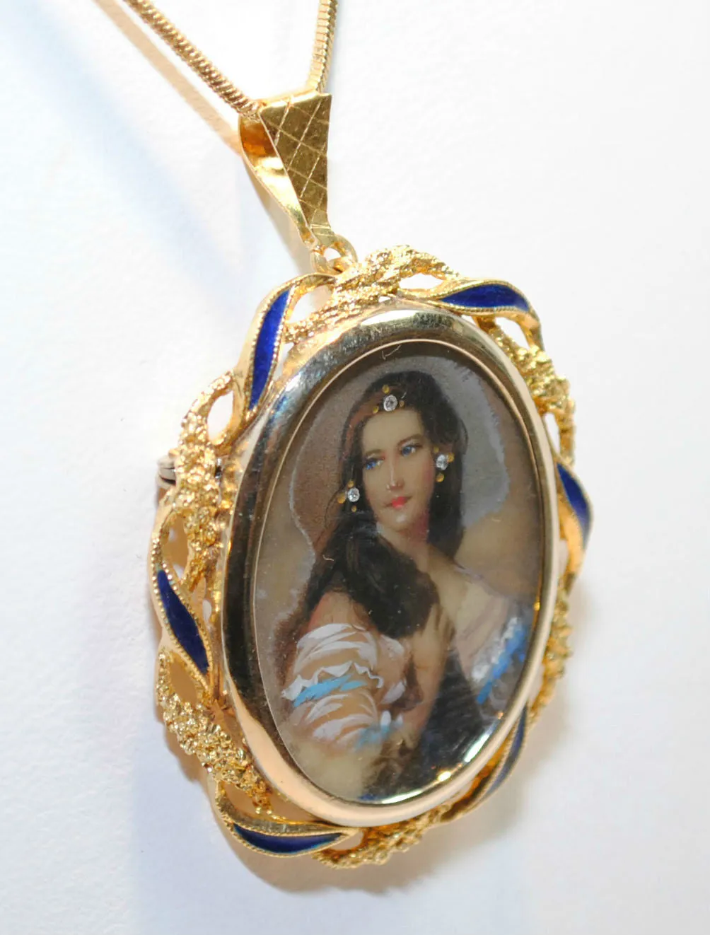 1940s Hand Painted Miniature of a Woman Brooch/Pendant in 18K Yellow Gold - $15K VALUE