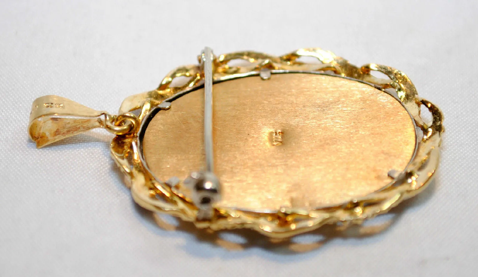 1940s Hand Painted Miniature of a Woman Brooch/Pendant in 18K Yellow Gold - $15K VALUE