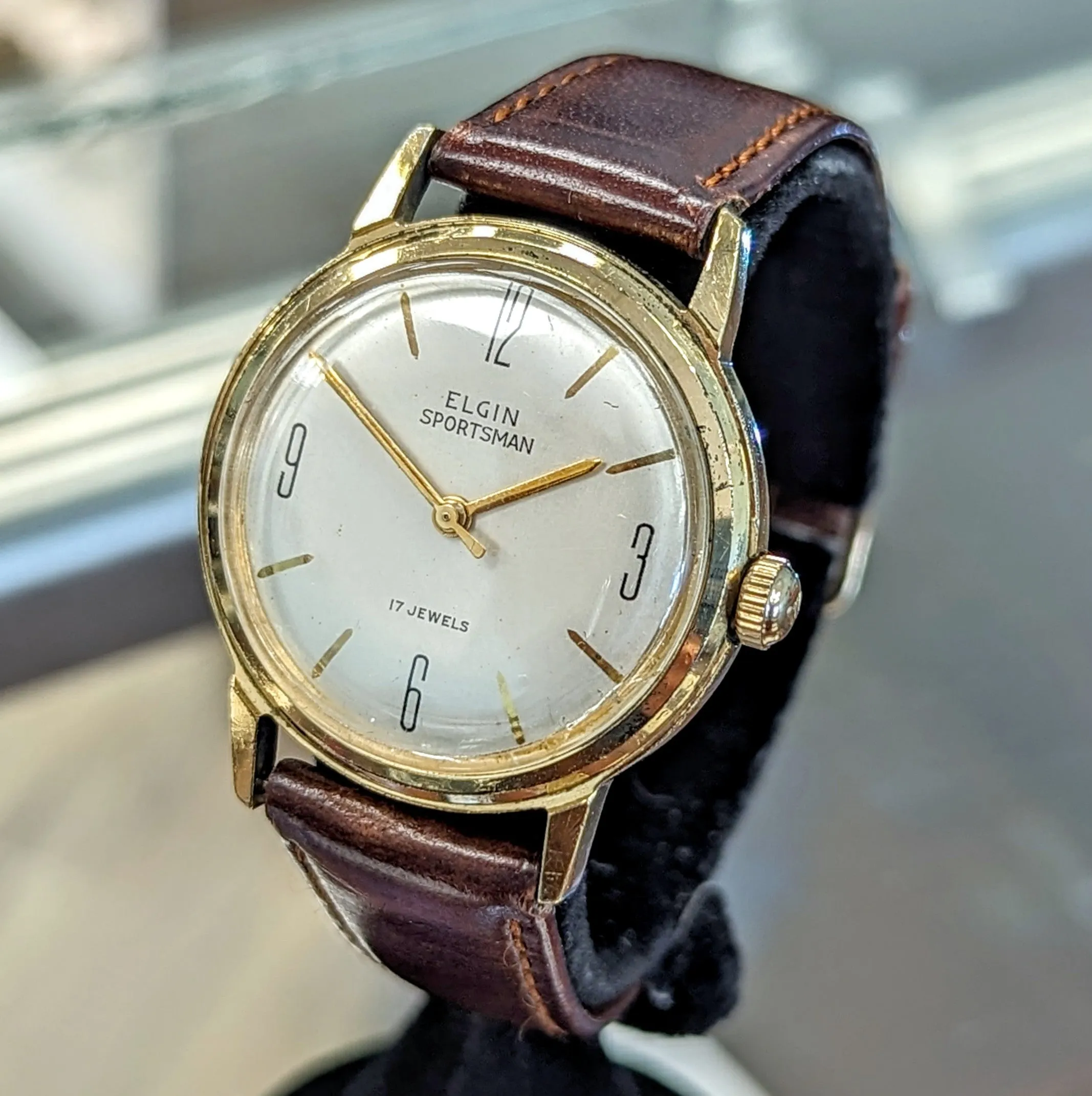 1955 ELGIN Sportsman Watch Grade 720 17 Jewels Wristwatch Ref. 6922 Round Case