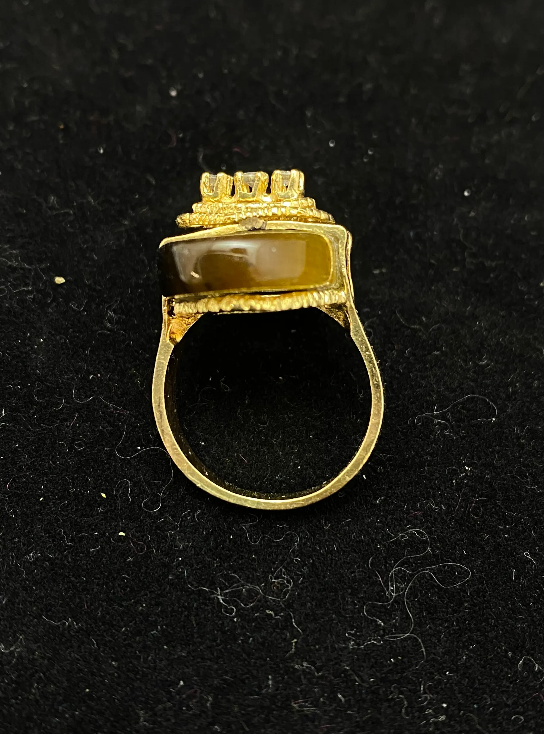 1960's Unique 20cts Tiger Eye Solid Yellow Gold Diamond Ring - $6K Appraisal Value w/ CoA!