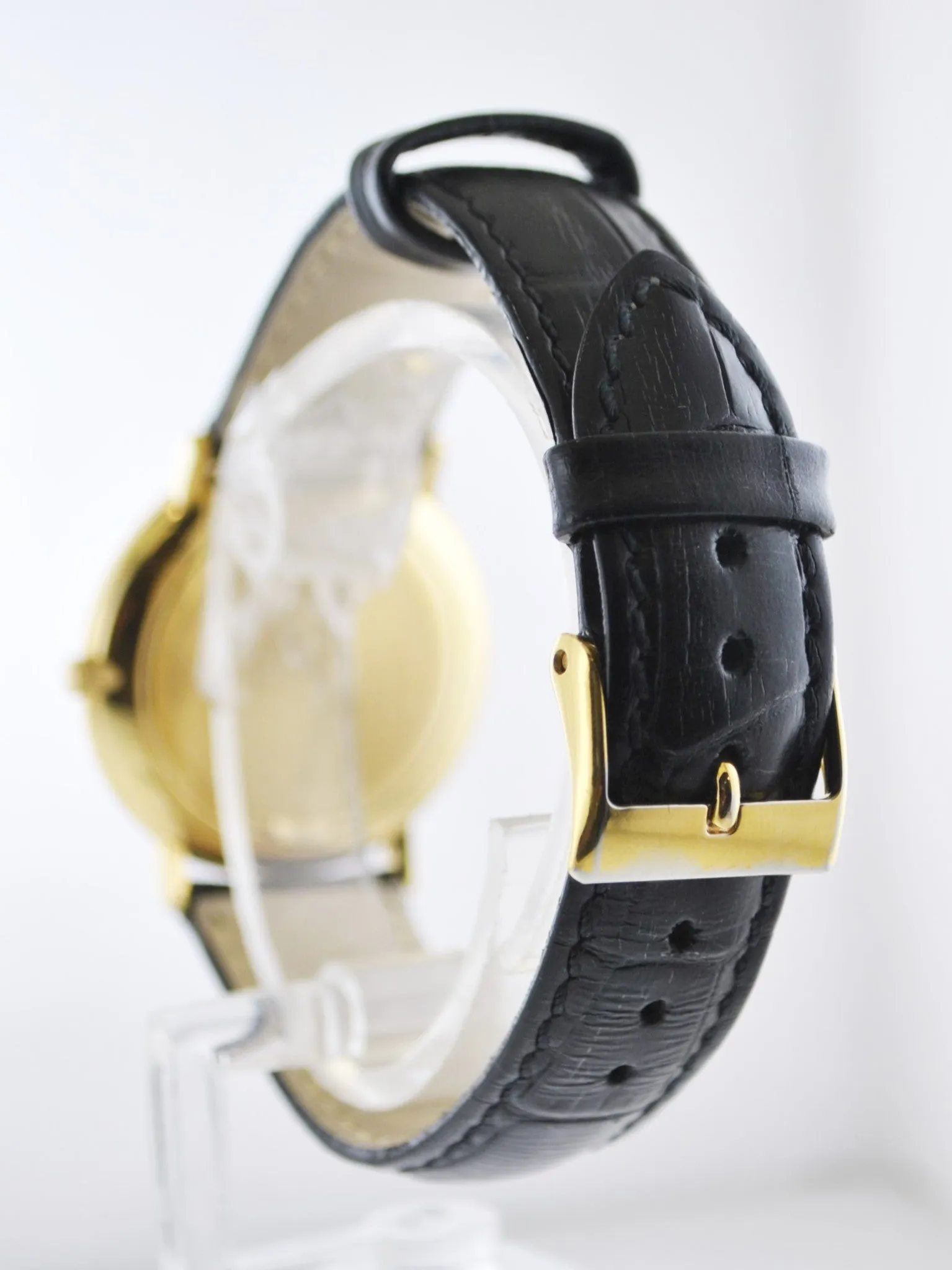 1970's Vacheron Constantin Round Ultra Thin Wristwatch in 18 Karat Yellow Gold - $35K VALUE