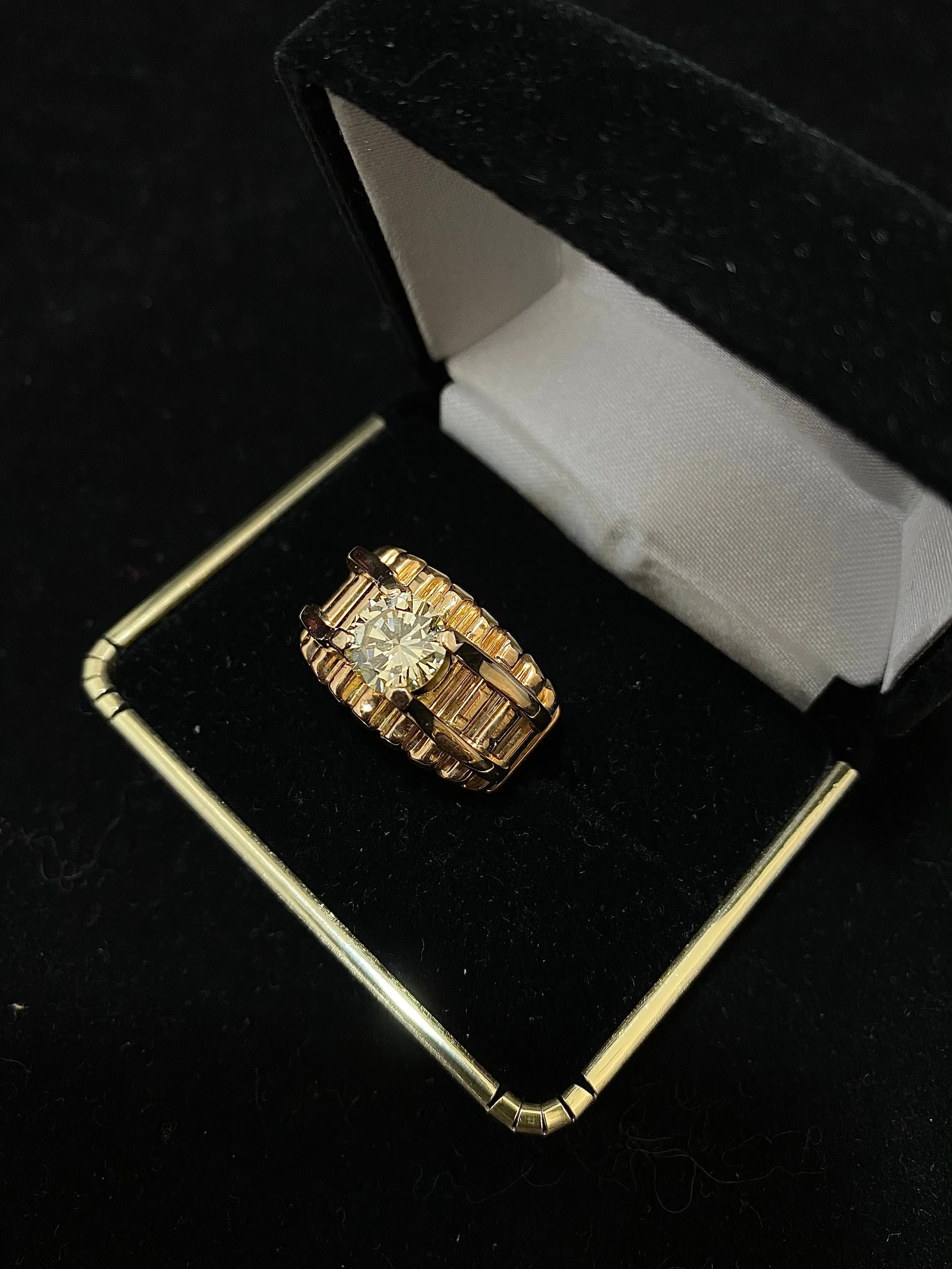 2ct Solitaire Diamond Beautifully Handcrafted in Solid YG Ring - $40k APR w/CoA!