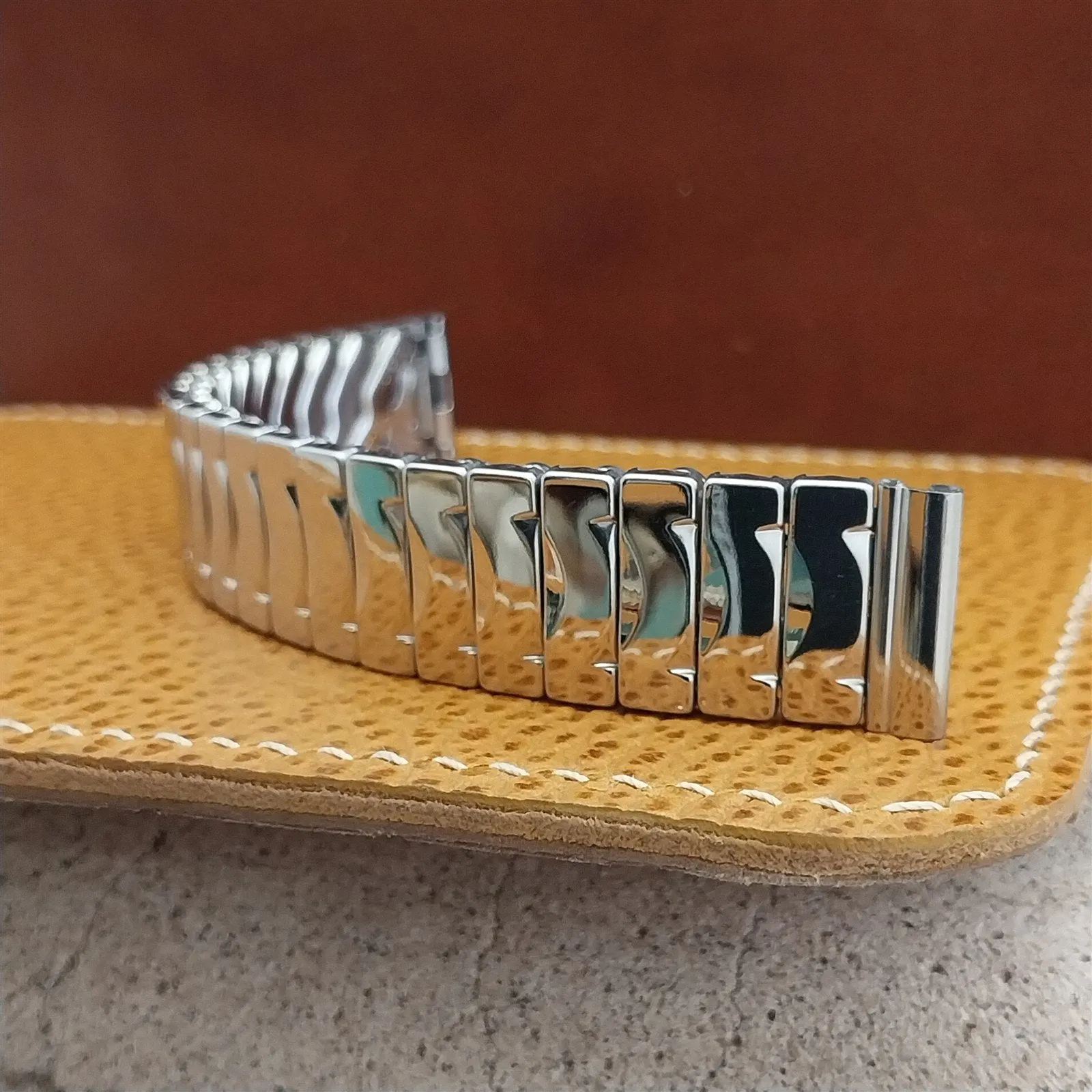 5/8" Crown USA 1950s Short Stainless Steel Expansion nos Vintage Watch Band