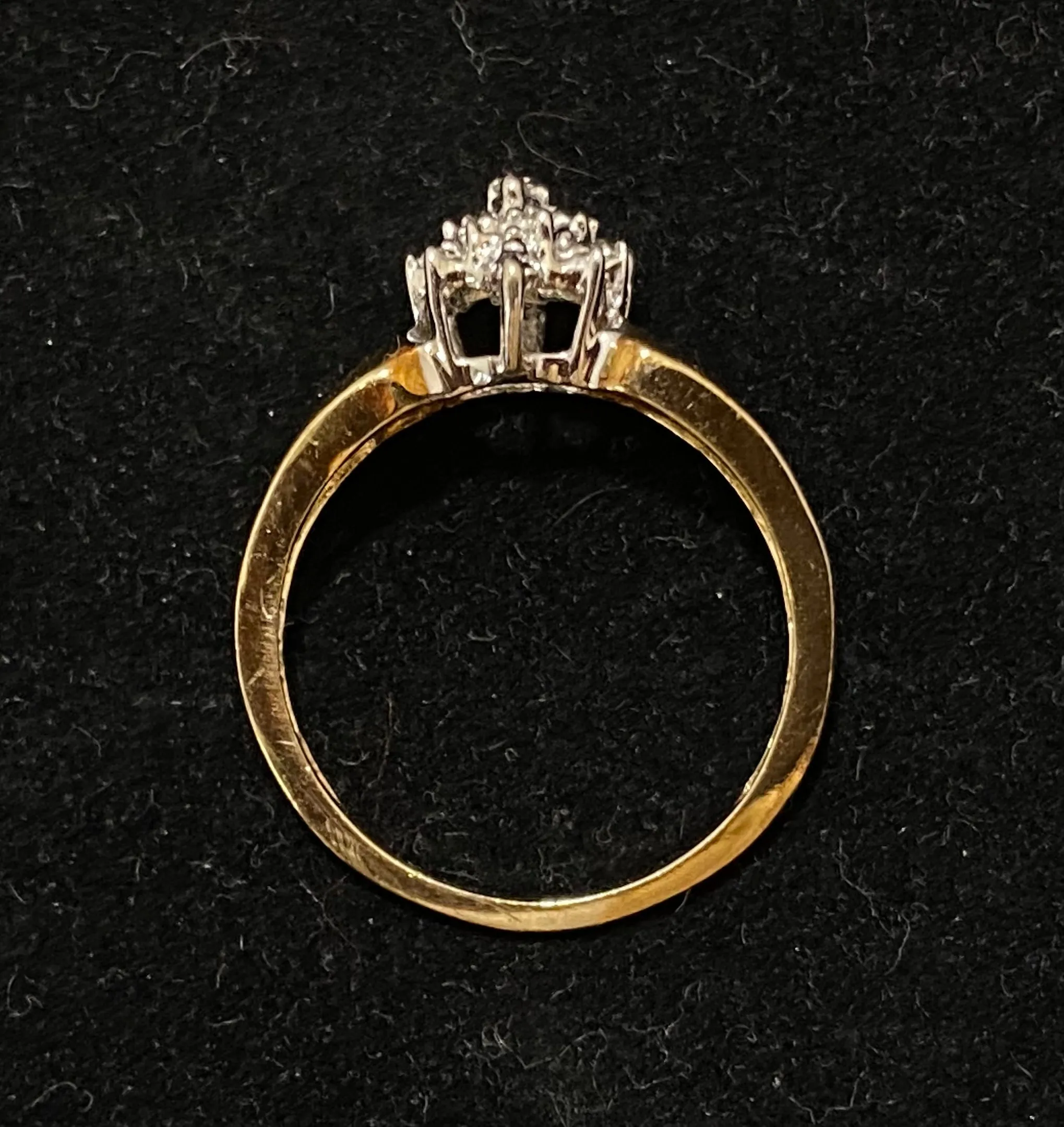 Amazing Solid Yellow Gold Diamond Cluster Ring - $2K Appraisal Value w/CoA}