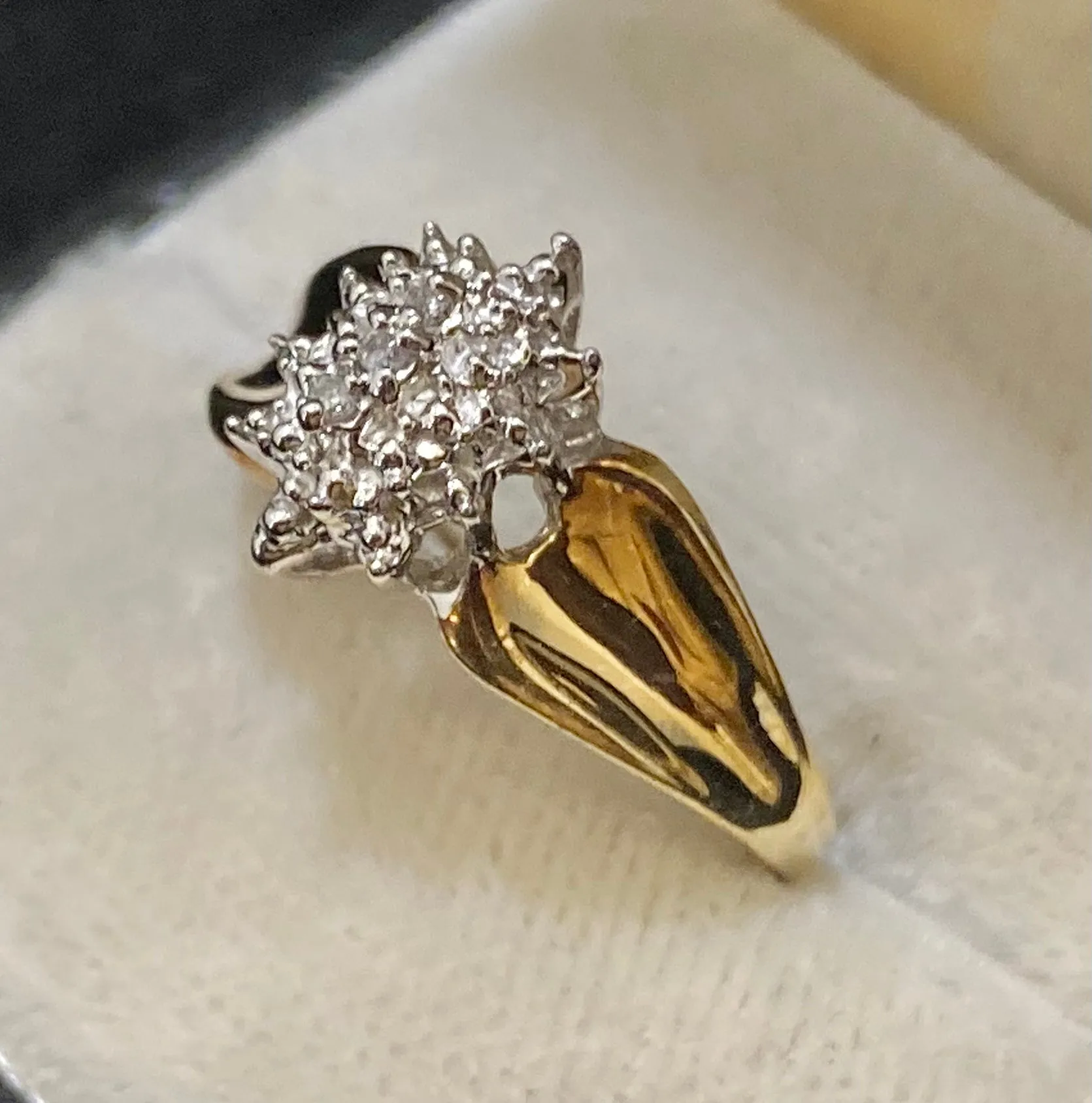 Amazing Solid Yellow Gold Diamond Cluster Ring - $2K Appraisal Value w/CoA}
