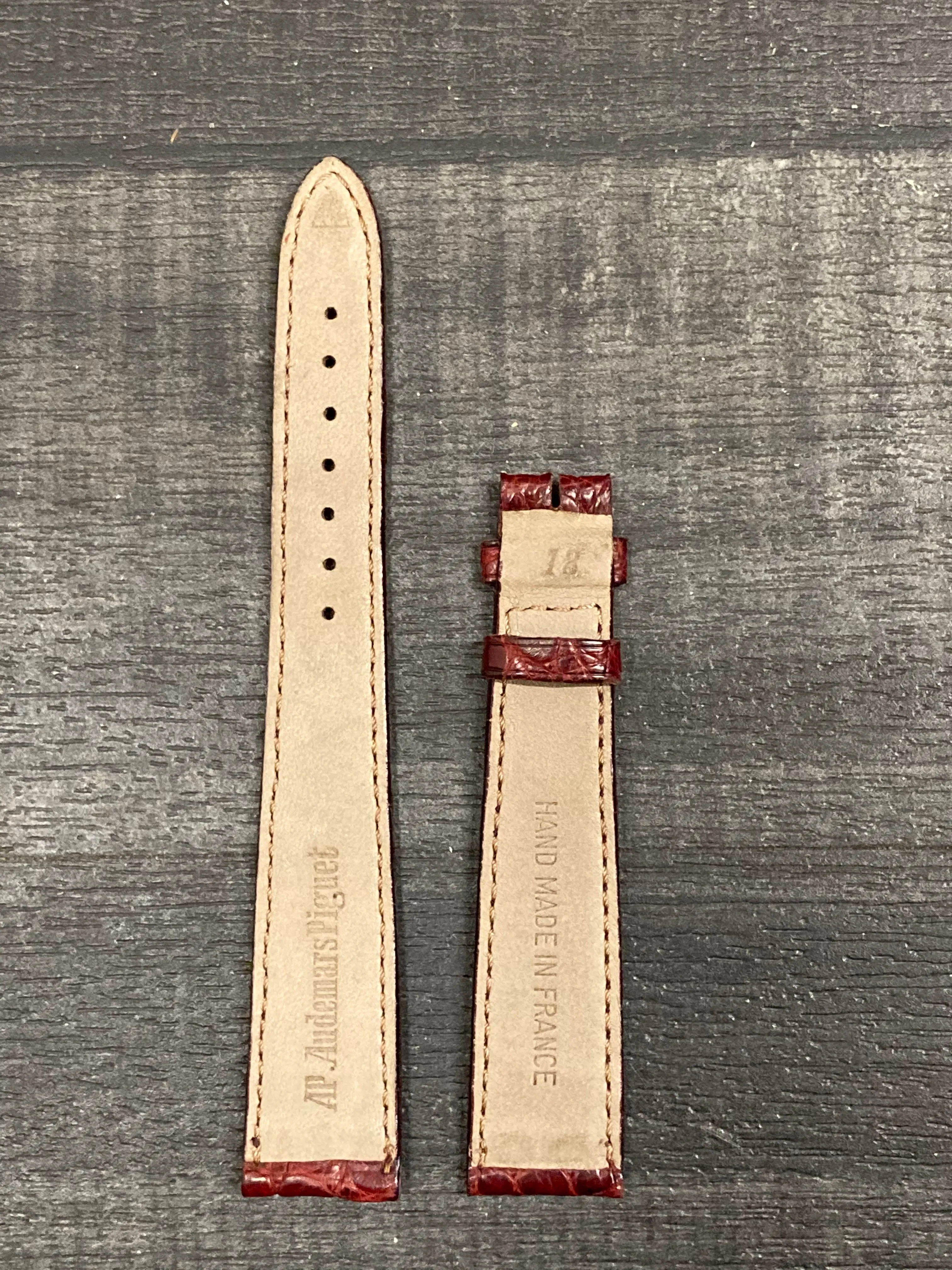 AUDEMARS PIGUET Burgundy Crocodile Padded Watch Strap - $800 APR VALUE w/ CoA! ✓