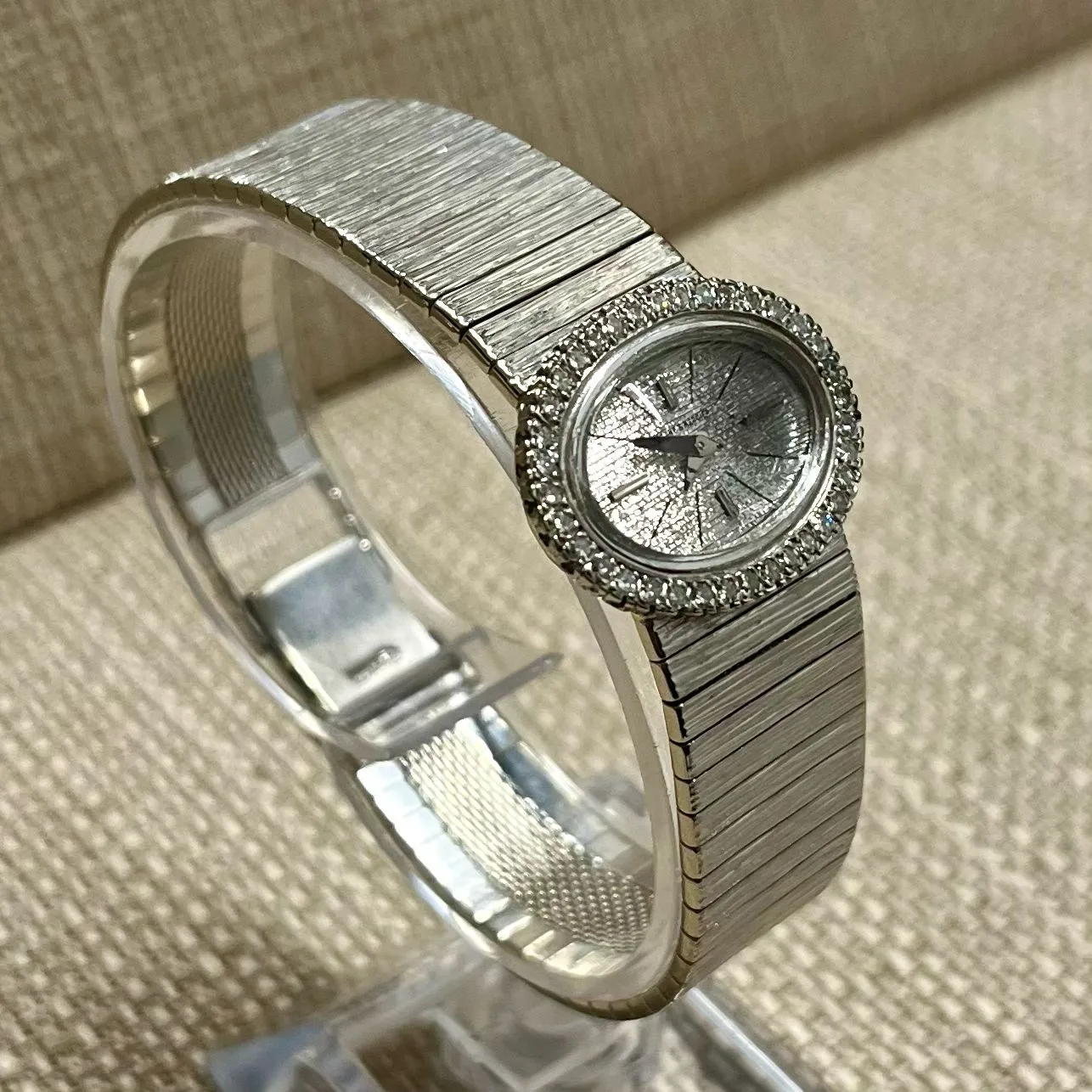 BAUME & MERCIER Ladies Solid White Gold Watch w/ 40 Diamonds! - $30K APR w/ COA!