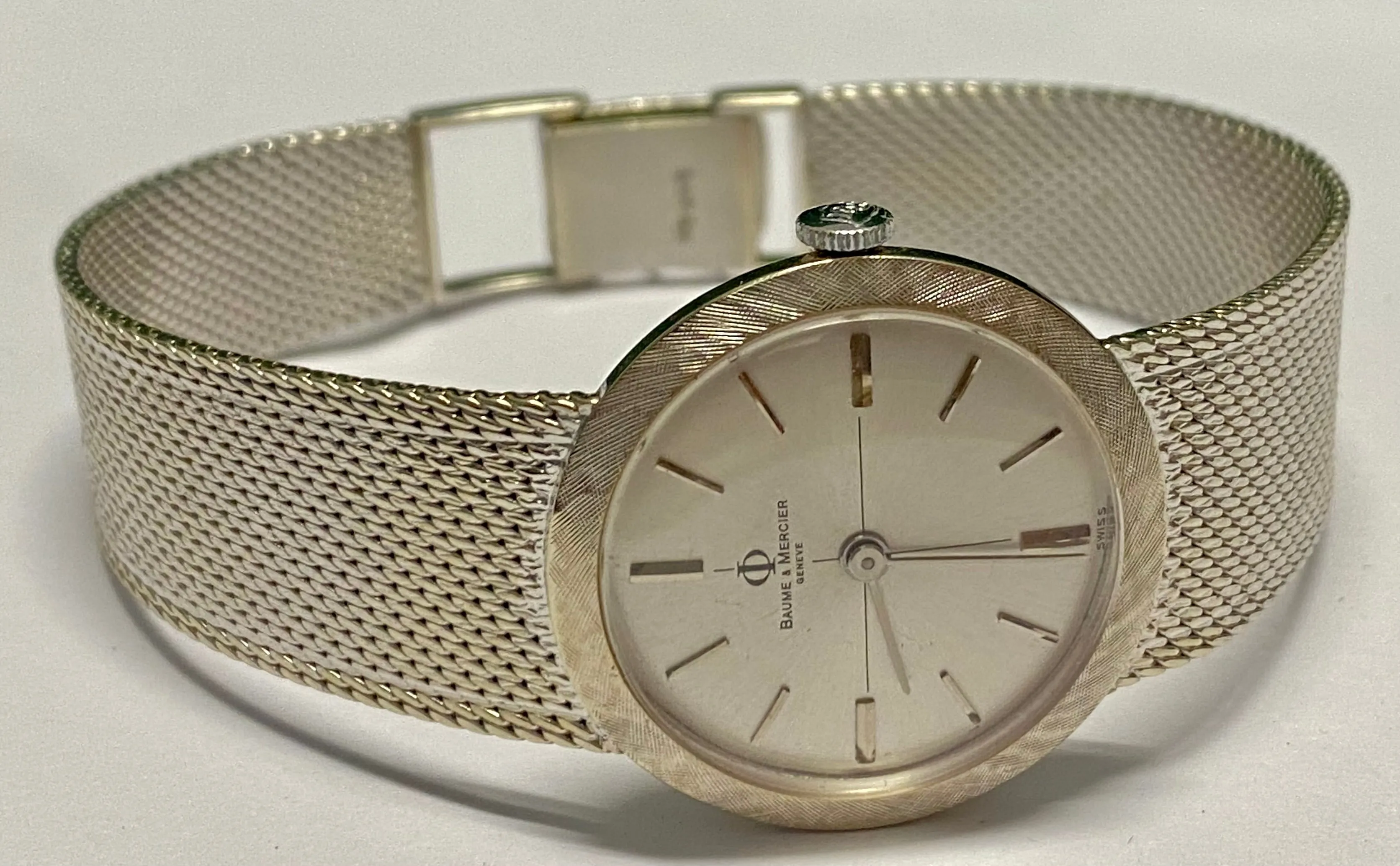 BAUME & MERCIER Vintage SWG w/ Platinum Tone Dial and Hands - $20K APR w/ COA!!!