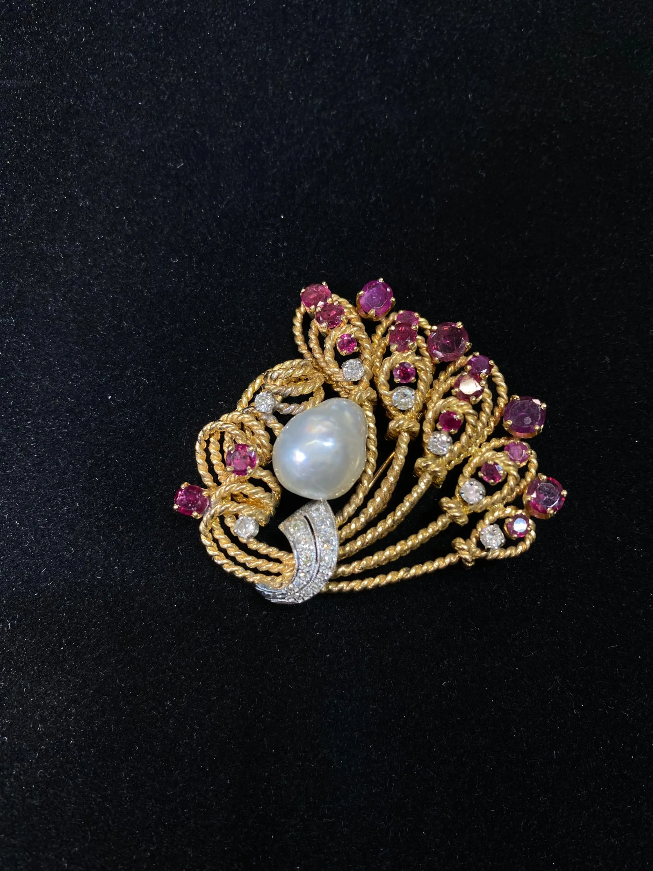 Beautiful Designer SYG Brooch Pin w/ Baroque Pearl, 18 Rubies, 20 Diamonds! - $20K Appraisal Value w/CoA}