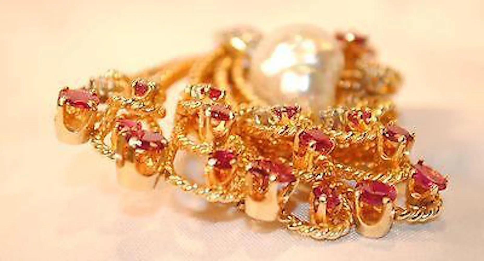 Beautiful Designer SYG Brooch Pin w/ Baroque Pearl, 18 Rubies, 20 Diamonds! - $20K Appraisal Value w/CoA}