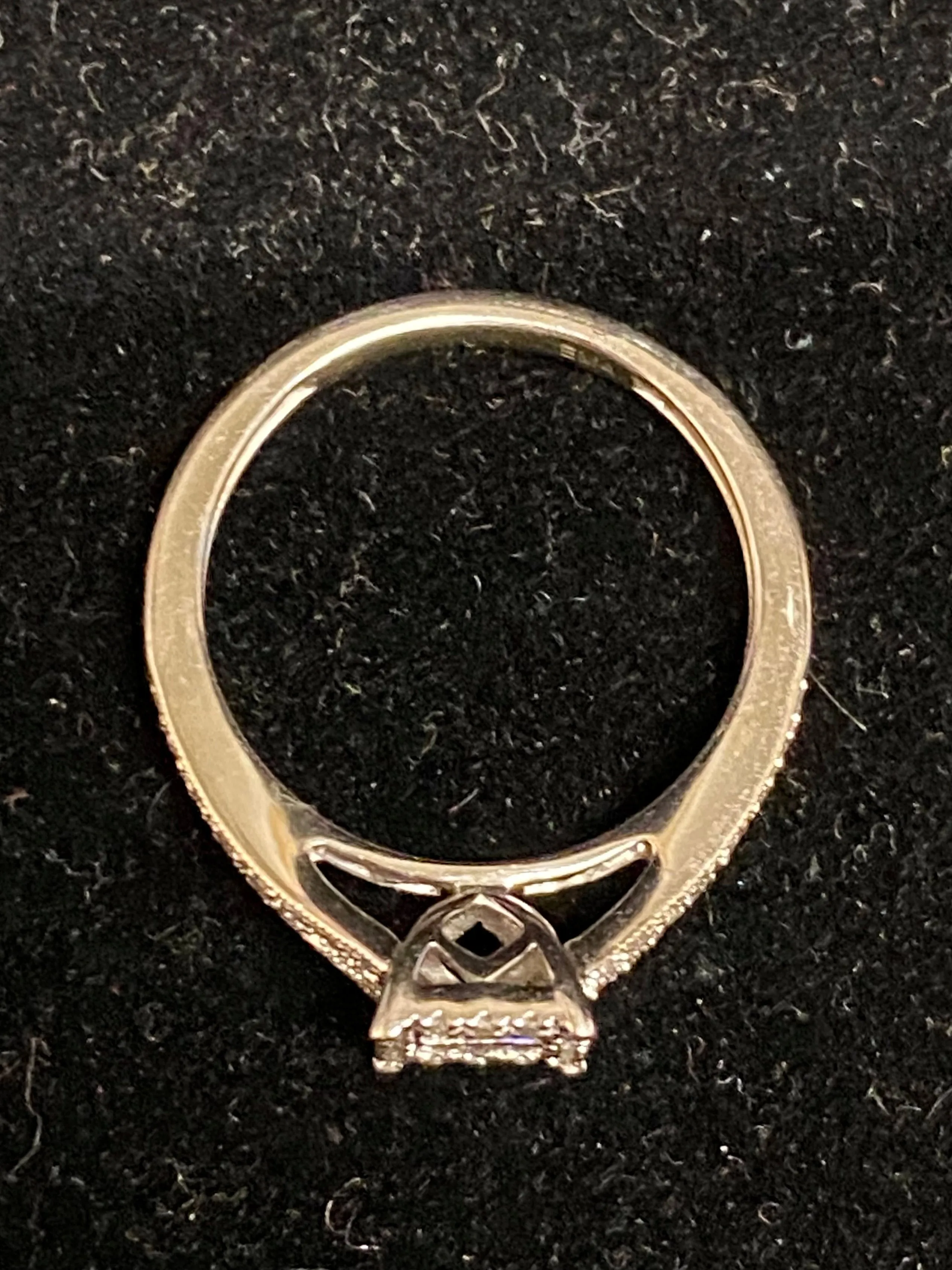 Beautiful Lady's Diamond White Bright Gold Stunning Designer Ring $7 APR w/ CoA!