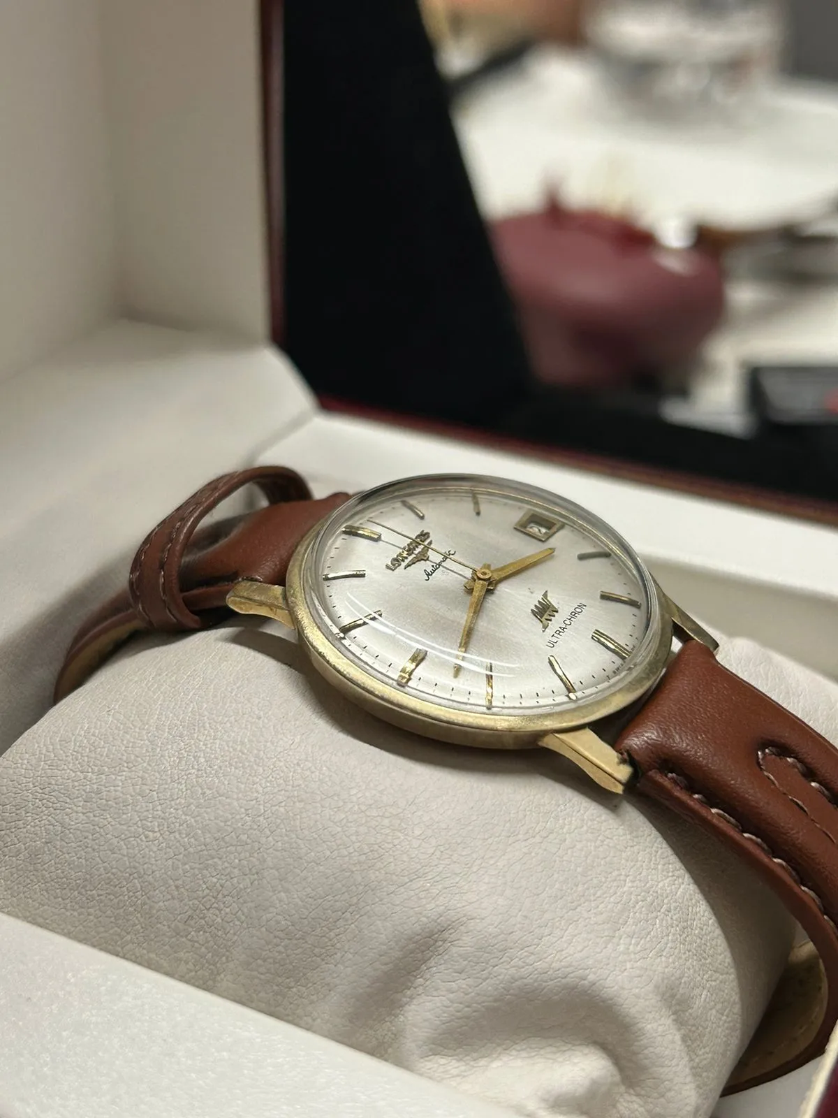 Beautiful Longines Round Extra Thick Case Watch - $6K APR w/ COA!