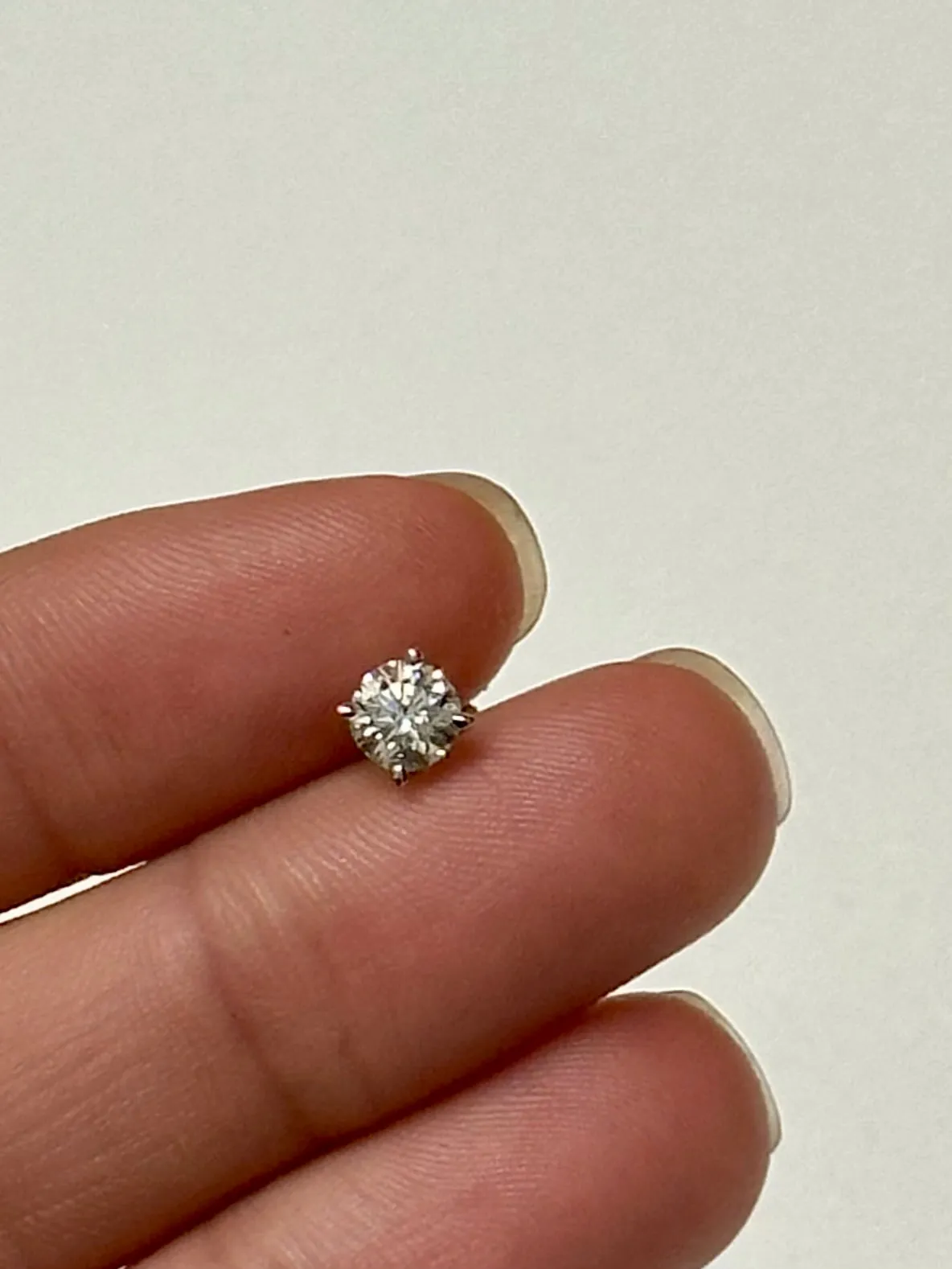 Beautiful Pair of Unisex 18K WG Diamond Screw back Earrings - $20K APR w CoA!!!!