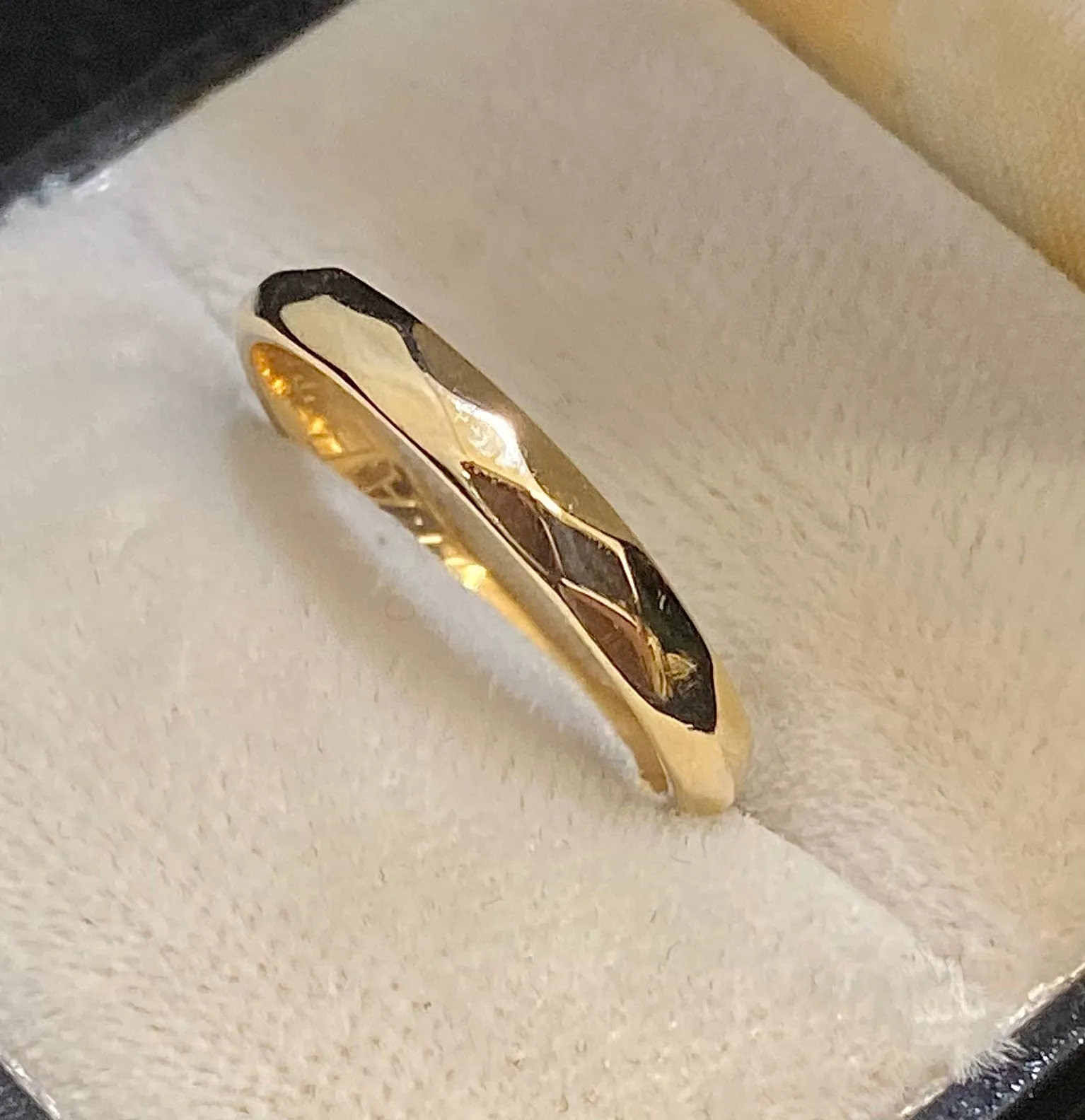 Beautiful Unique Solid Yellow Gold Geometric Band Ring - $2K Appraisal Value w/CoA}