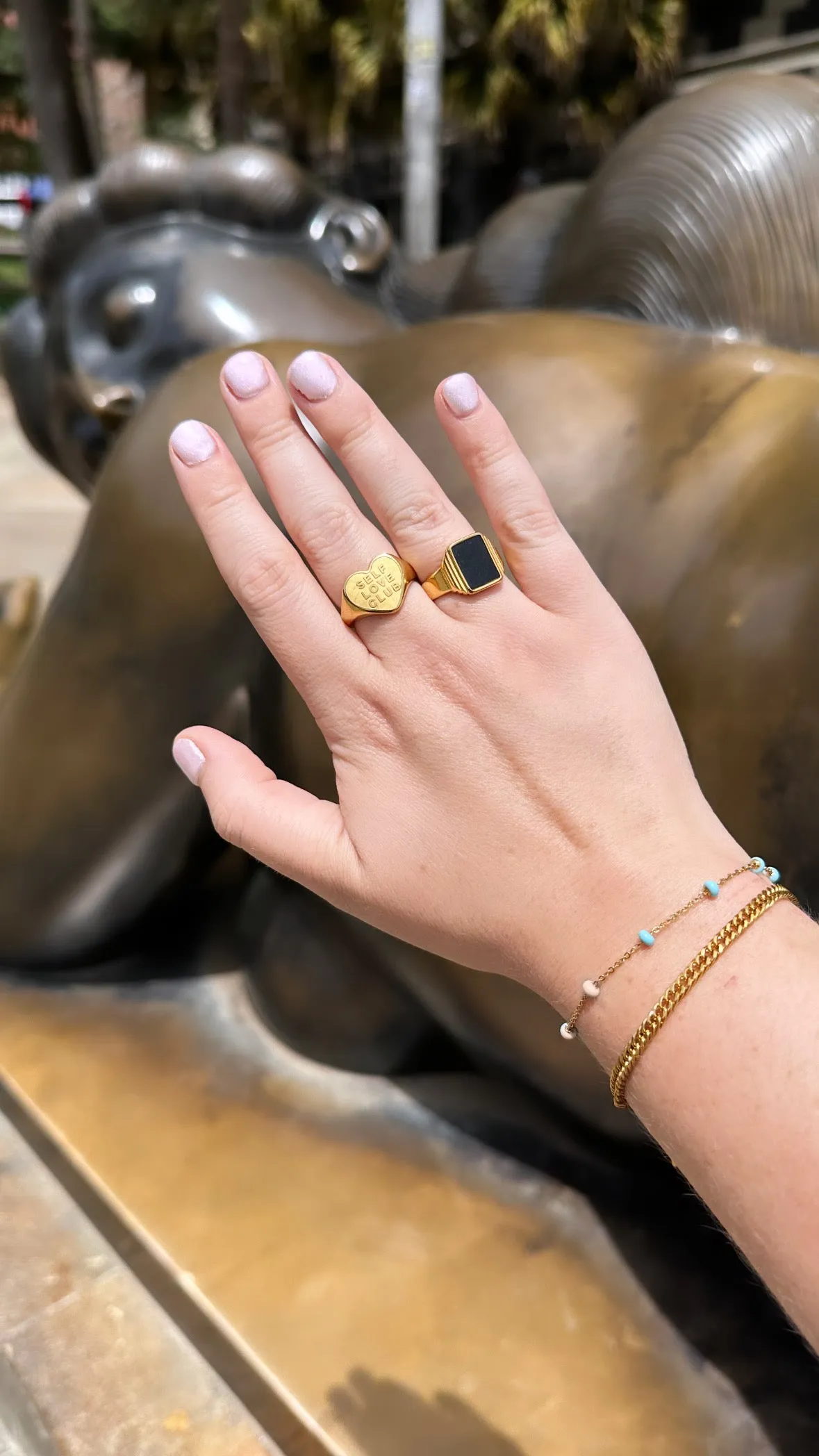 Black Vintage Power Ring