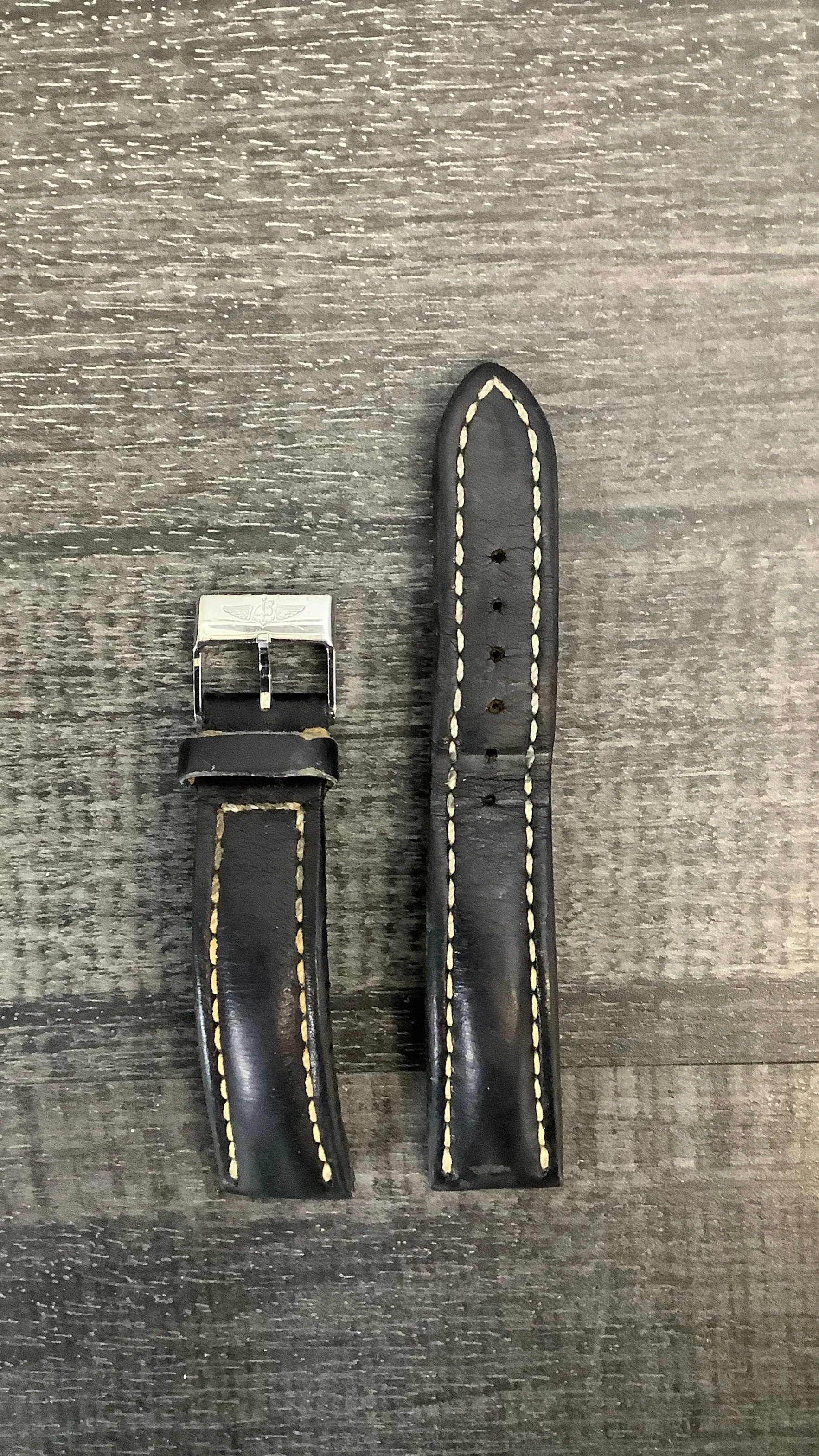 BREITLING Black Leather Padded Watch Strap w/ Stitching - $500 APR VALUE w/ CoA! ✓