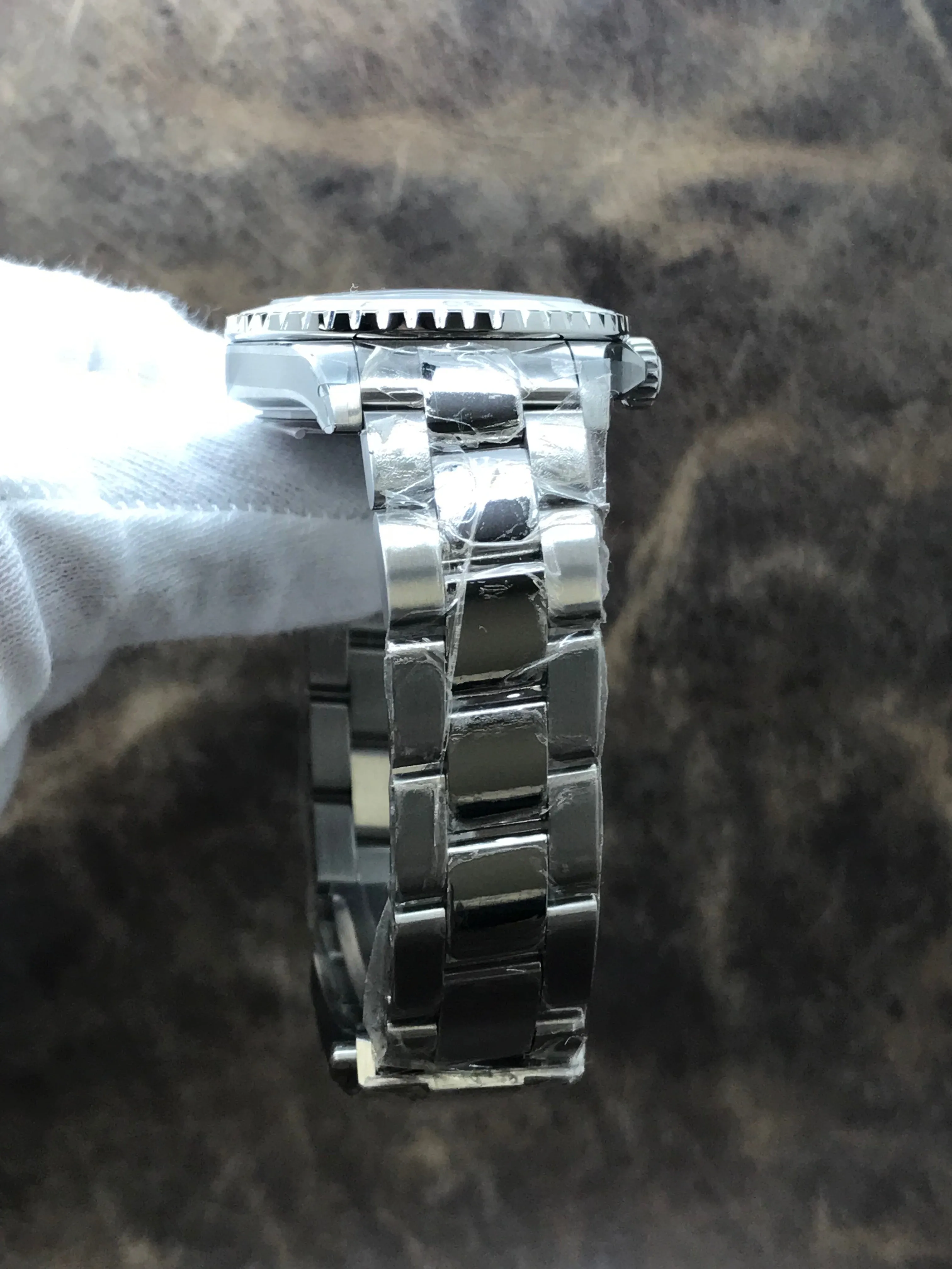 Breitling SUPEROCEAN AUTOMATIC 36 BNIB A17377 White Dial Automatic Watch