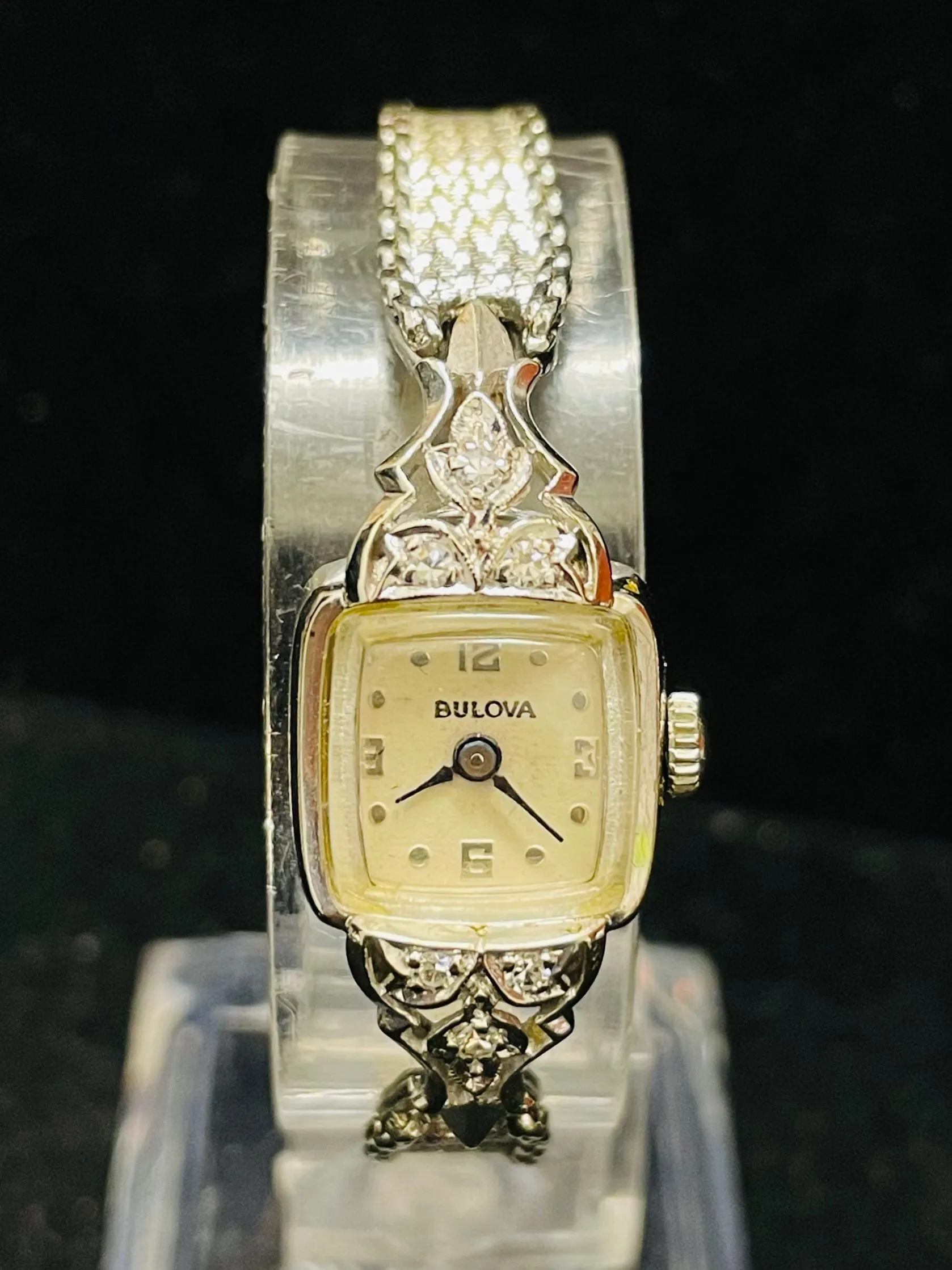 BULOVA 1920'S VINTAGE BEAUTIFUL LADIES SOLID WHITE GOLD WATCH - $10K APR w/ COA!