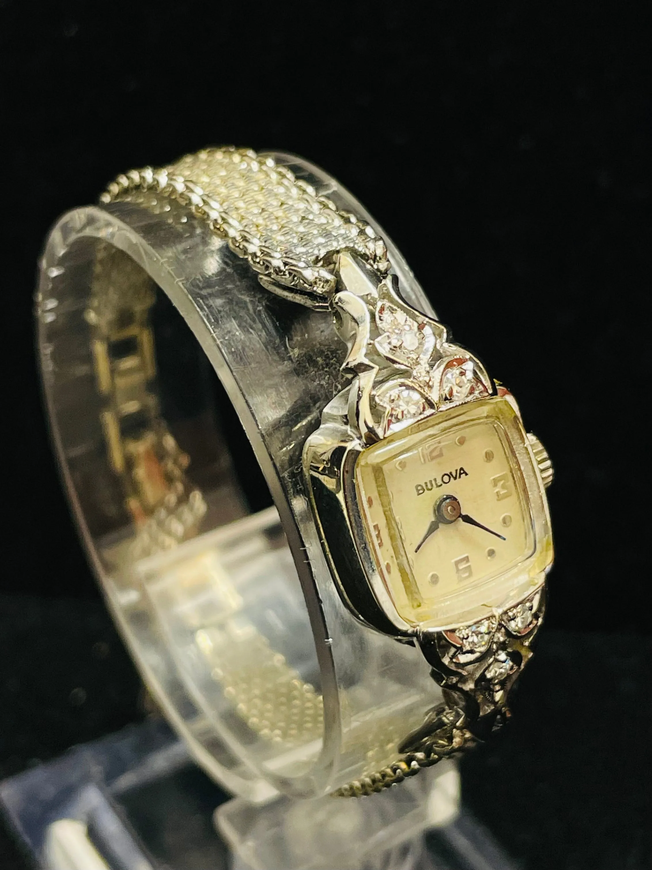 BULOVA 1920'S VINTAGE BEAUTIFUL LADIES SOLID WHITE GOLD WATCH - $10K APR w/ COA!
