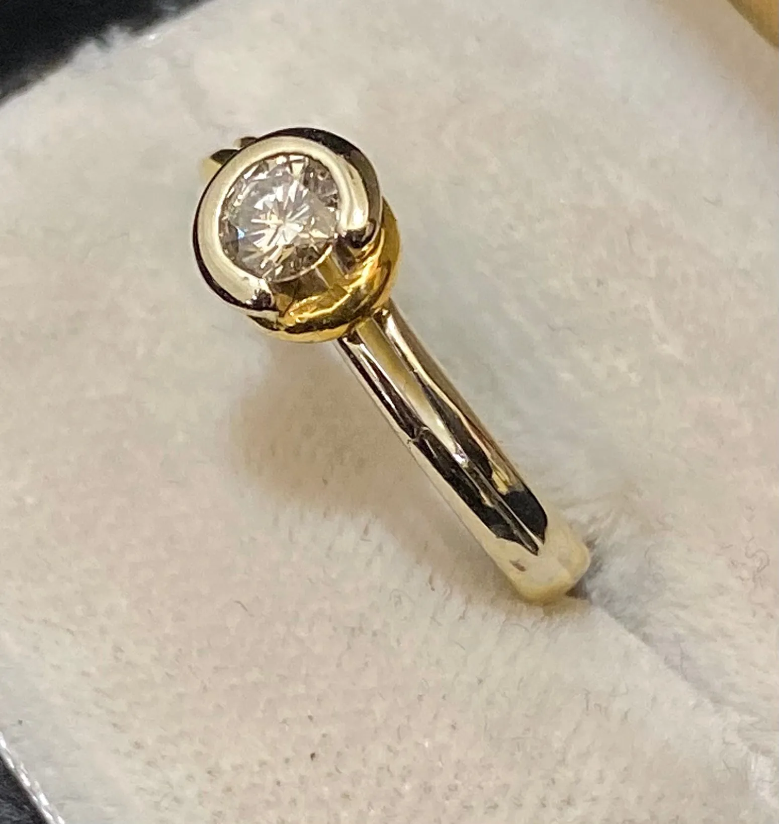 Bvlgari-style 18K Yellow Gold Diamond Ring - $10K Appraisal Value w/CoA}