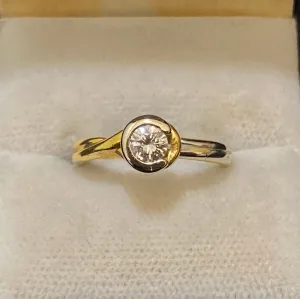 Bvlgari-style 18K Yellow Gold Diamond Ring - $10K Appraisal Value w/CoA}