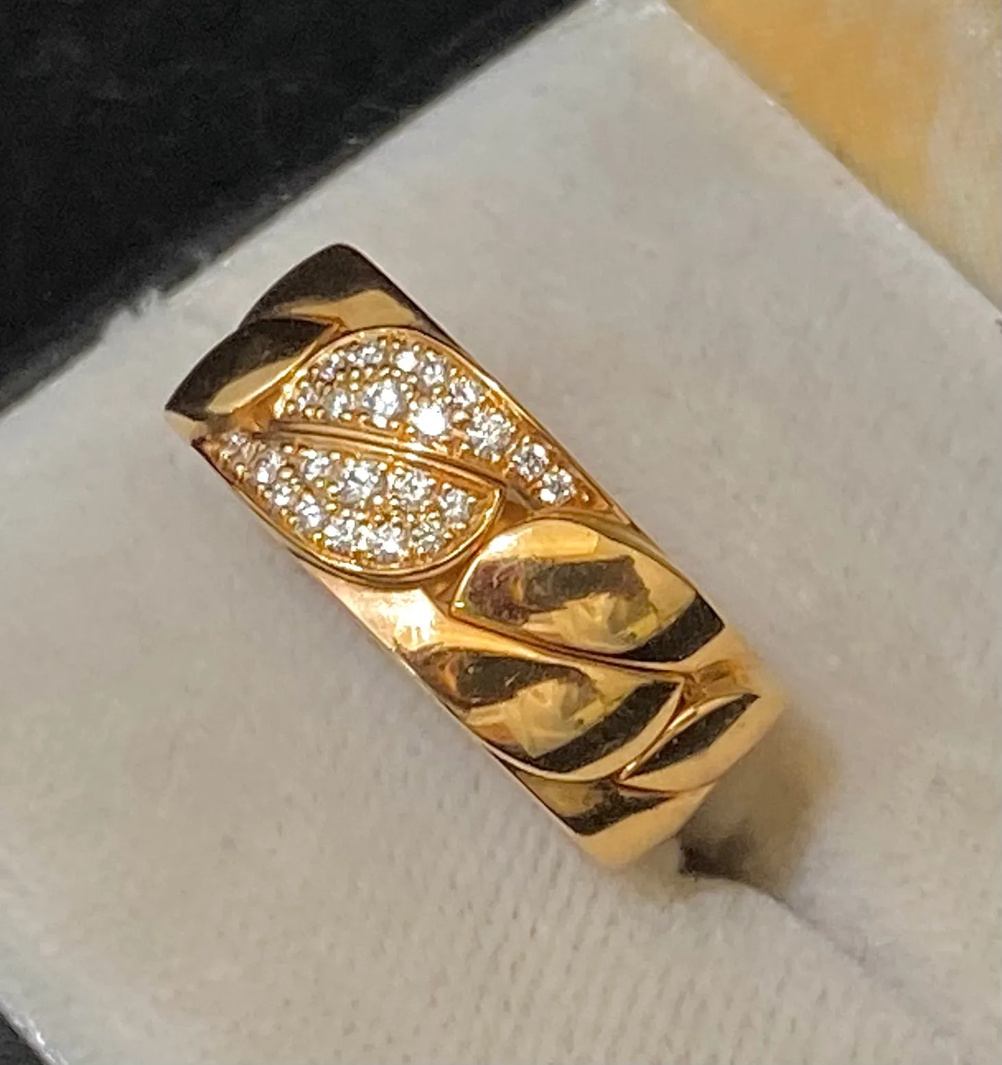 CARTIER Brand-New Vintage Design 18K Rose Gold with 24 Diamonds Ring - $20K Appraisal Value w/CoA}