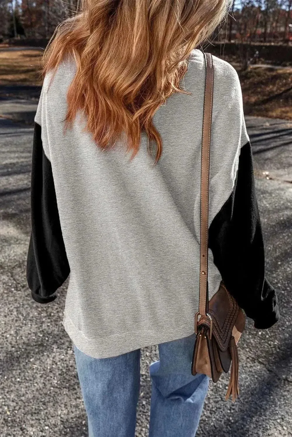 Color-blocked long sleeve sweatshirt