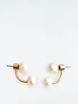 Freshwater pearl droplet stud earrings