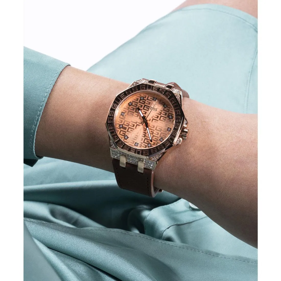 Guess Trend 39 mm Size Rose Gold Dial Women Analog Watch - GW0547L2