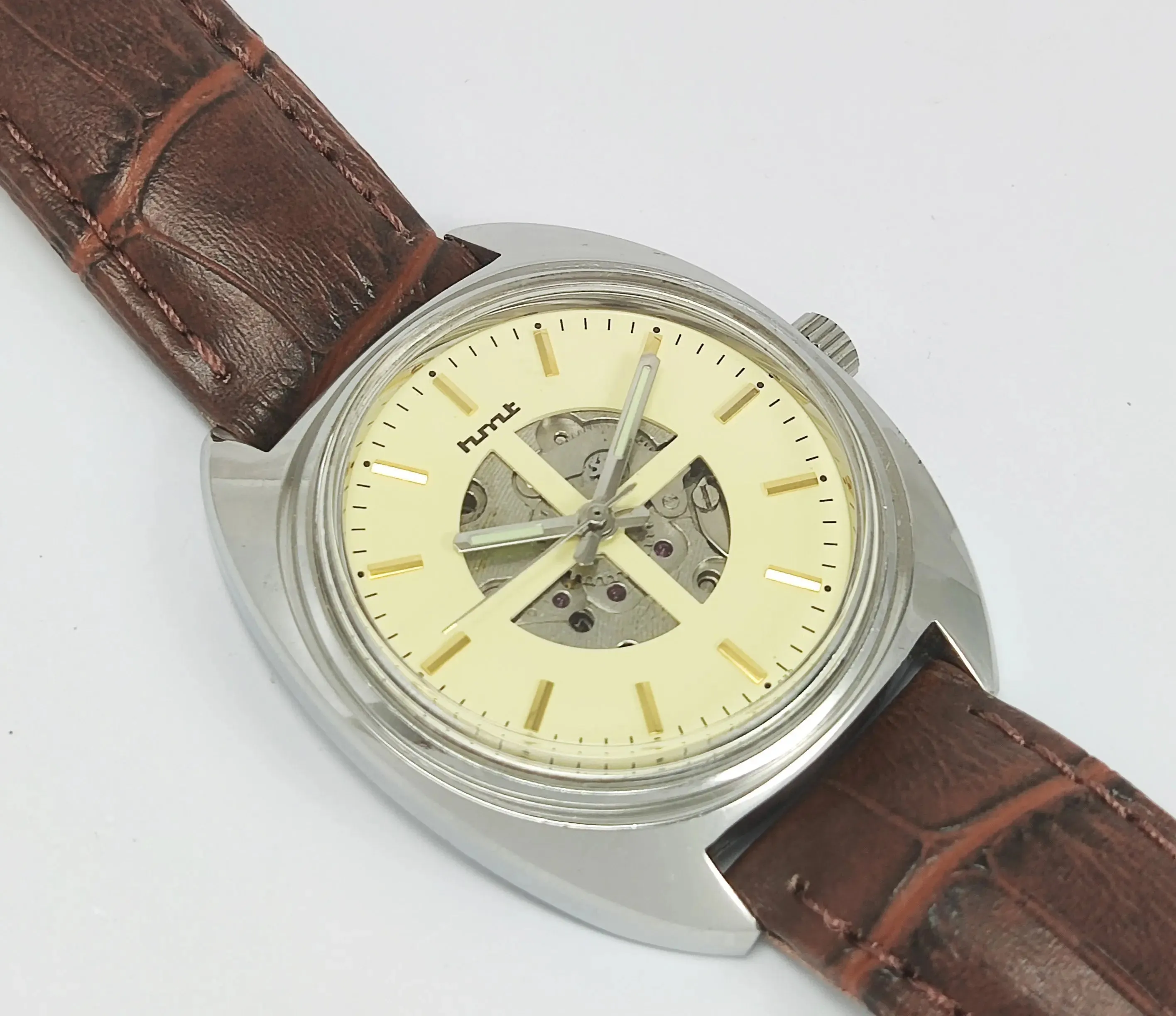 HMT Para Shock 17 Jewels Cream Color Skeleton Dial Mechanical Hand winding Men's Wrist Watch