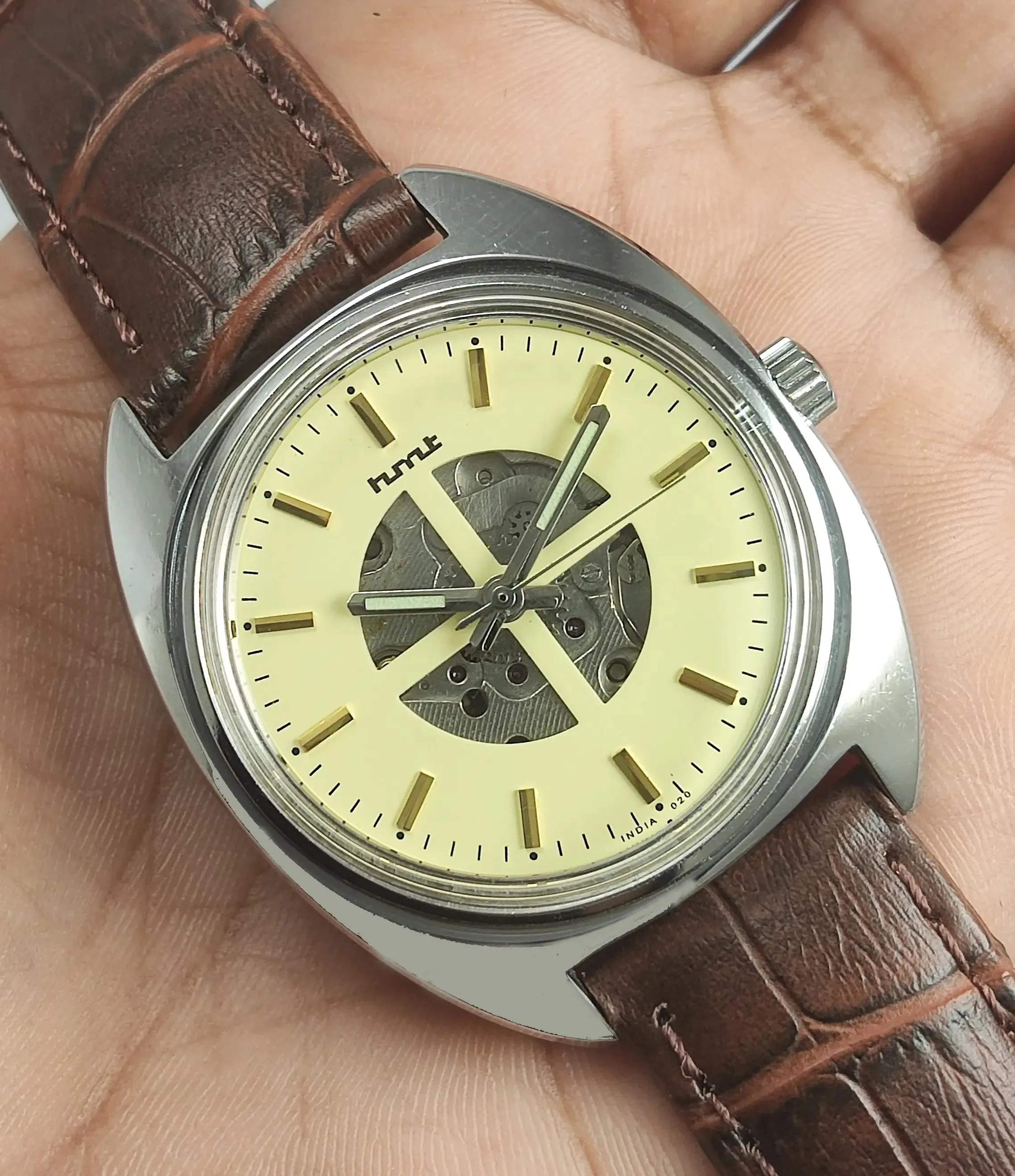 HMT Para Shock 17 Jewels Cream Color Skeleton Dial Mechanical Hand winding Men's Wrist Watch