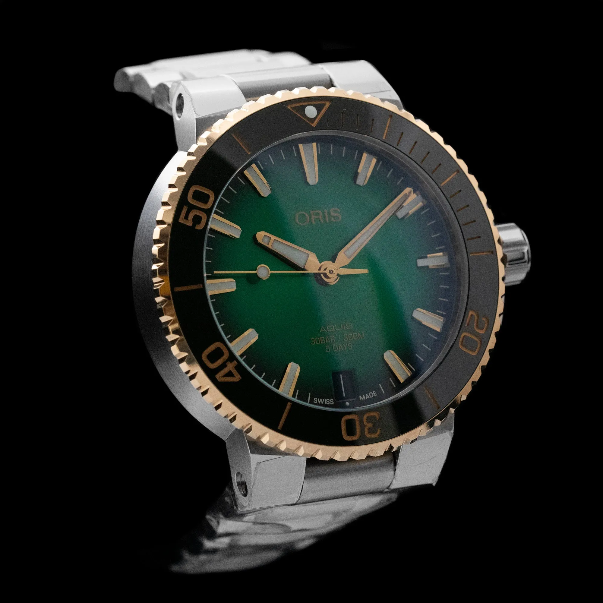 Oris - Aquis Date Cal. 400 Green/Gold 41.5mm