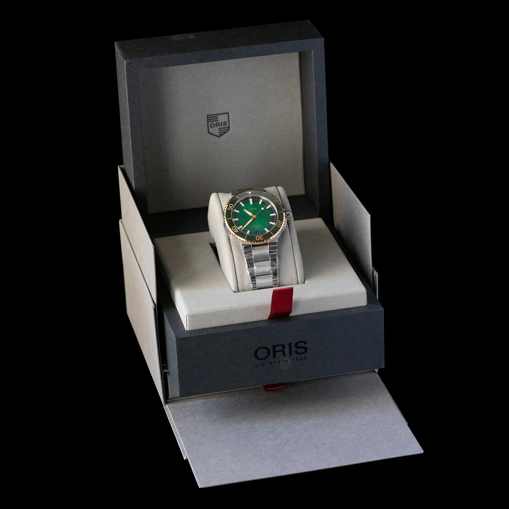 Oris - Aquis Date Cal. 400 Green/Gold 41.5mm