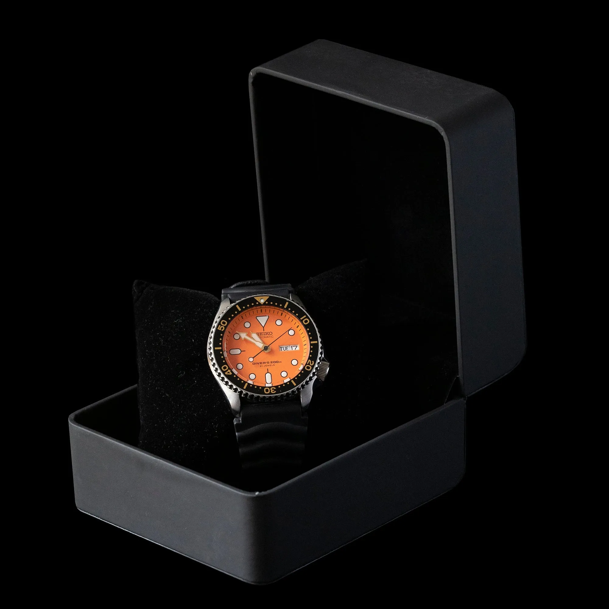 Seiko - 2009 SKX011J1 “Orange”