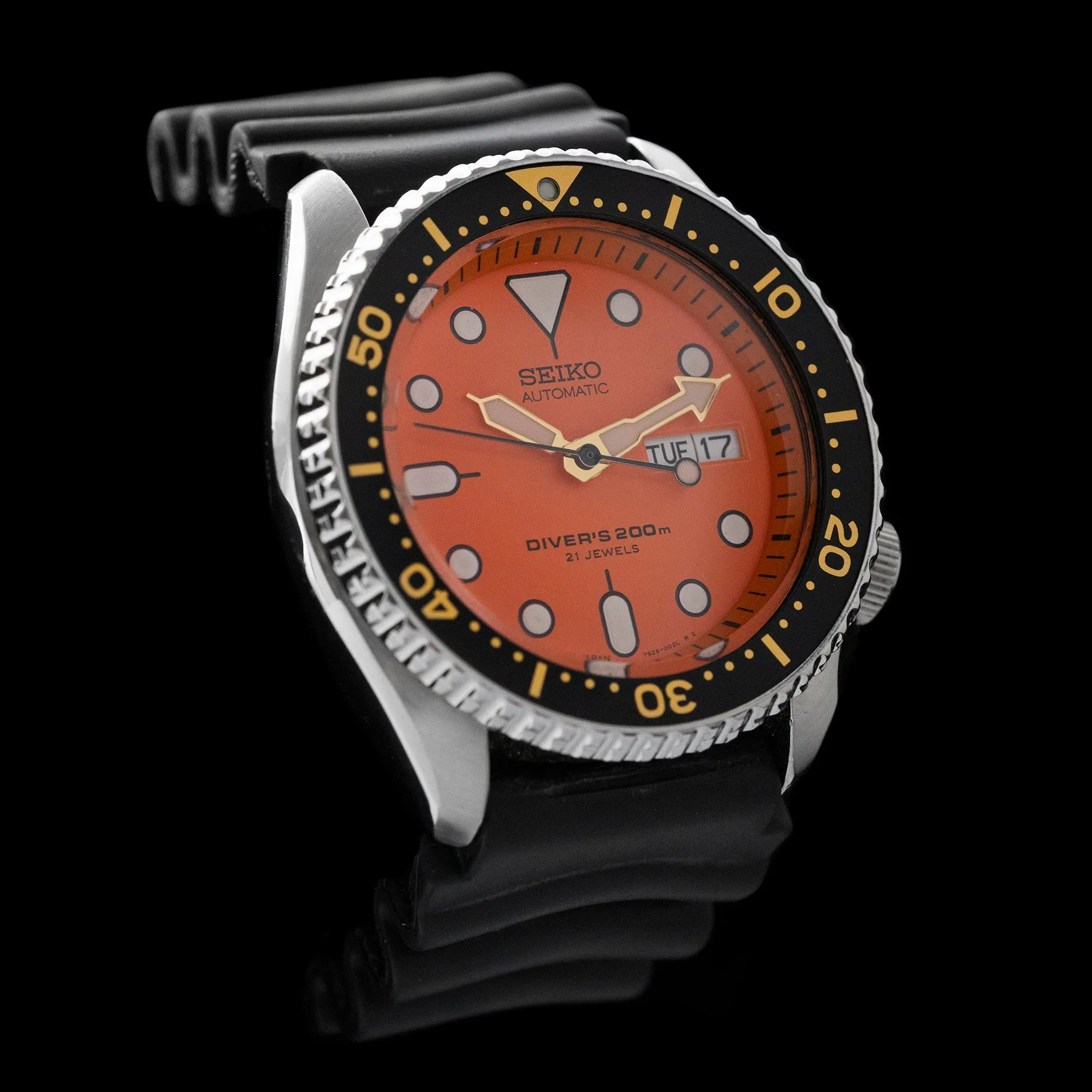 Seiko - 2009 SKX011J1 “Orange”