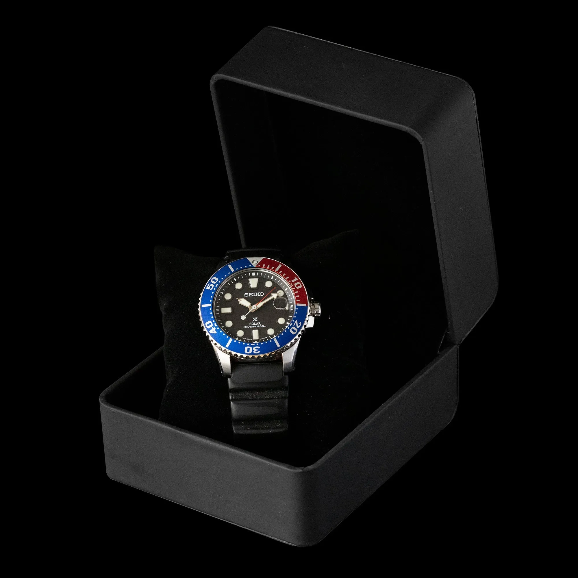Seiko - 2017 Prospex Solar Diver ‘Pepsi’